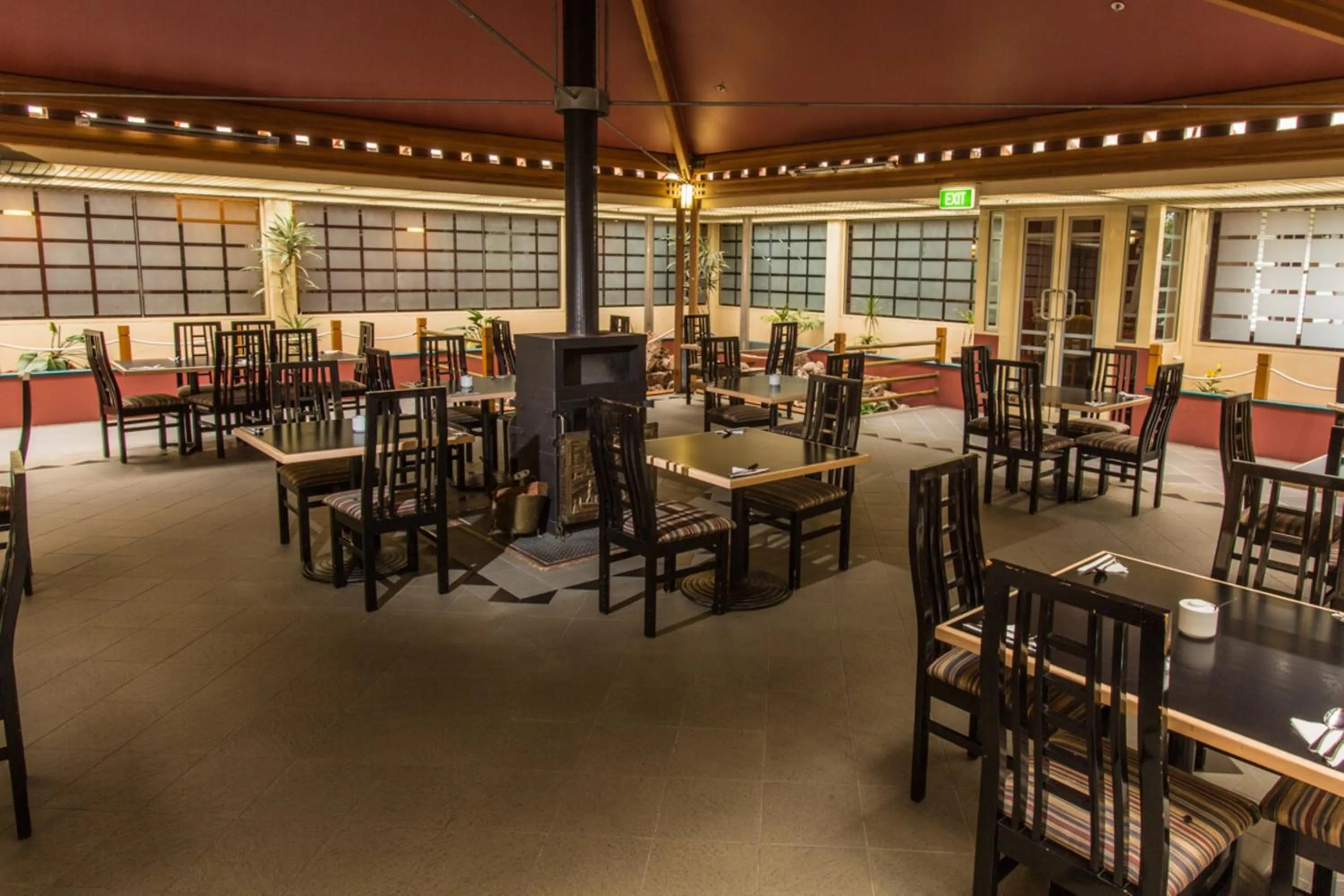 Restaurant/places to eat in La Maison Boutique Hotel