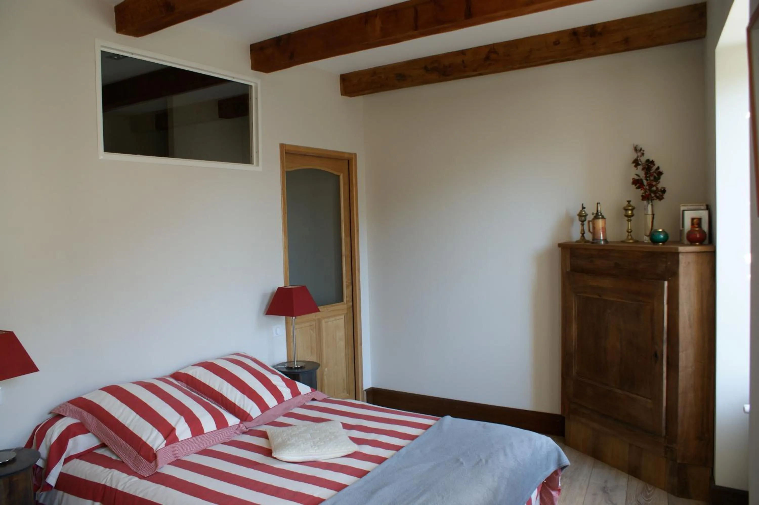 Photo of the whole room, Bed in Les FREJALS