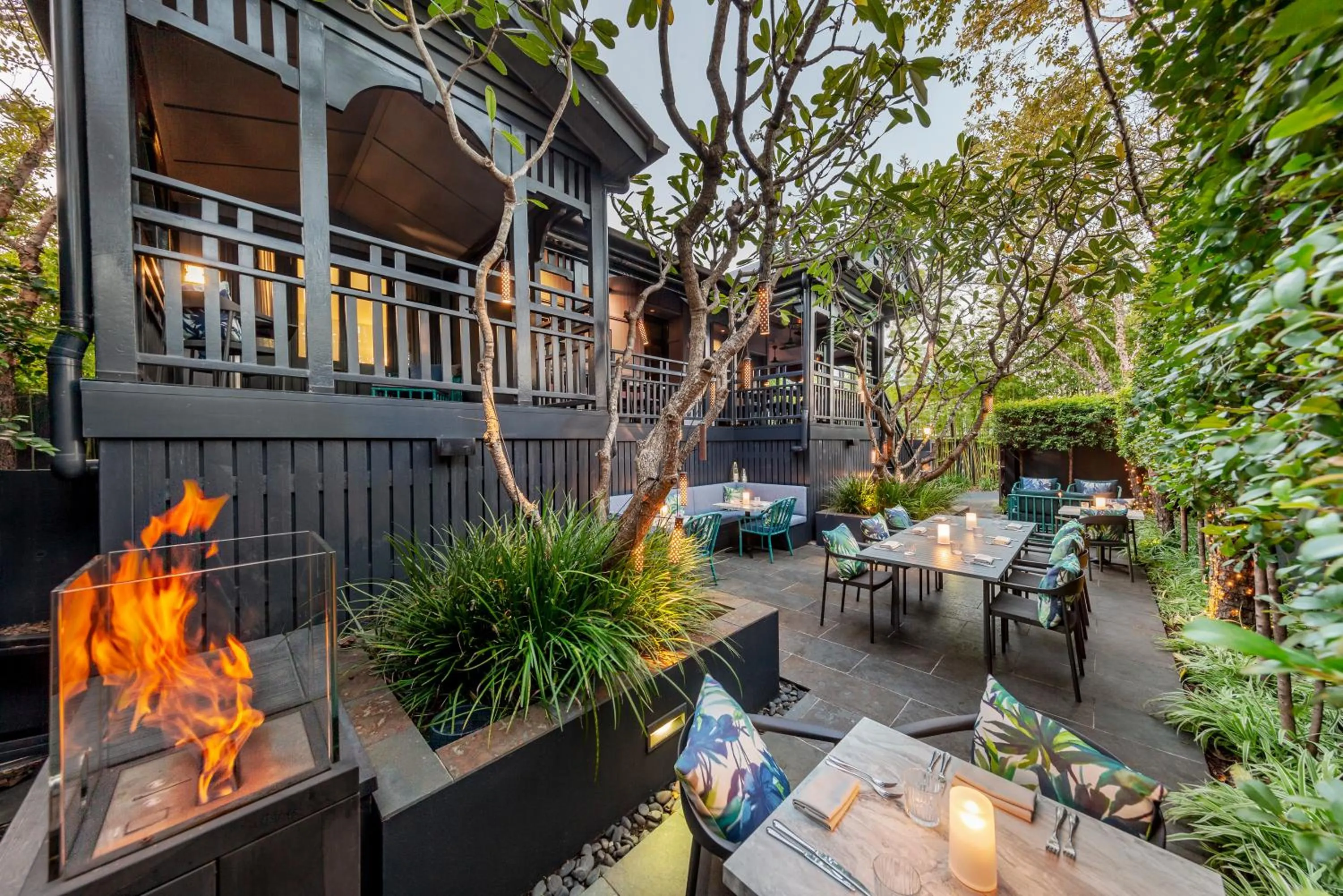 Restaurant/places to eat in Spicers Balfour Hotel