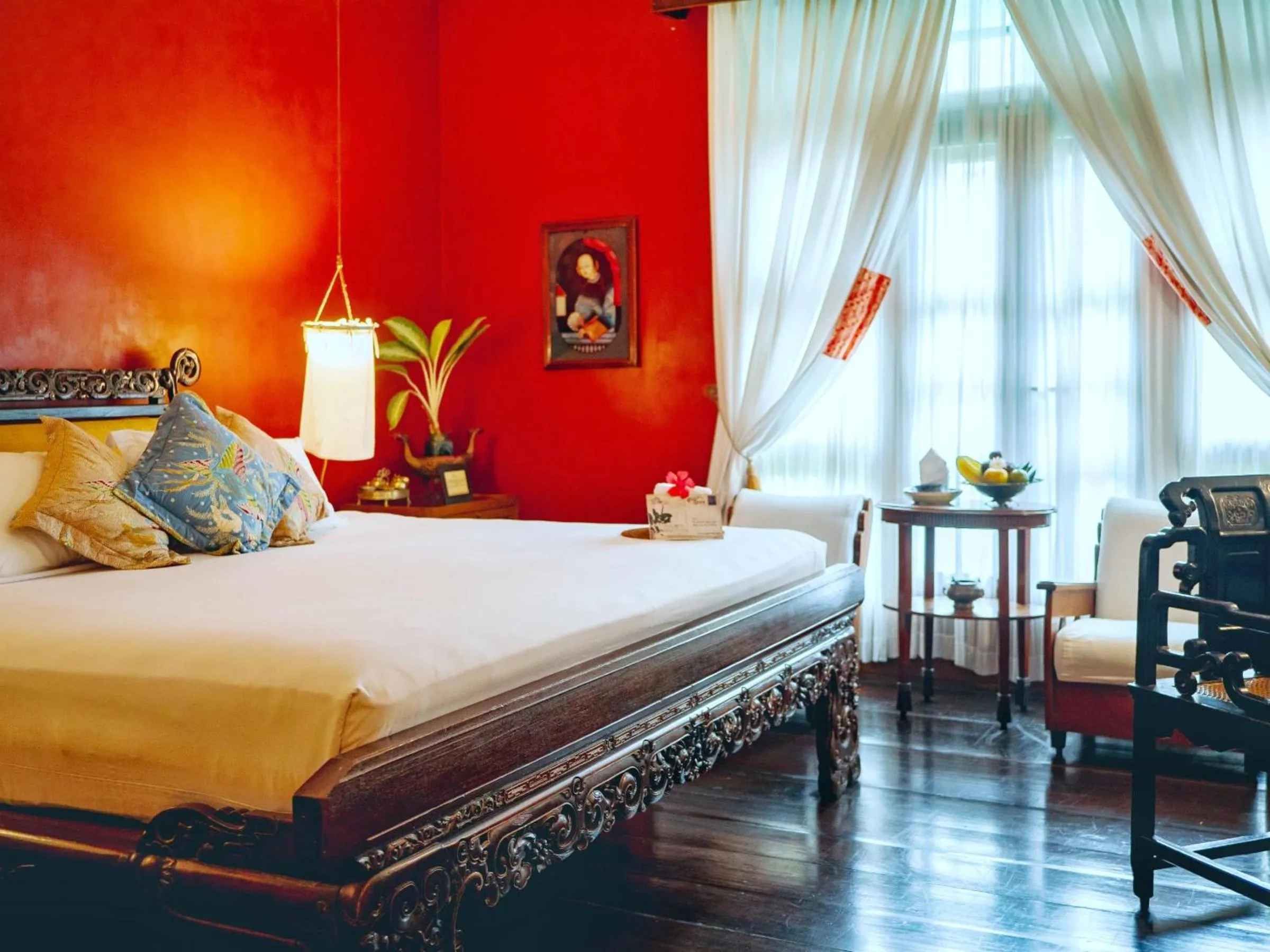 Photo of the whole room, Bed in Hotel Tugu Malang