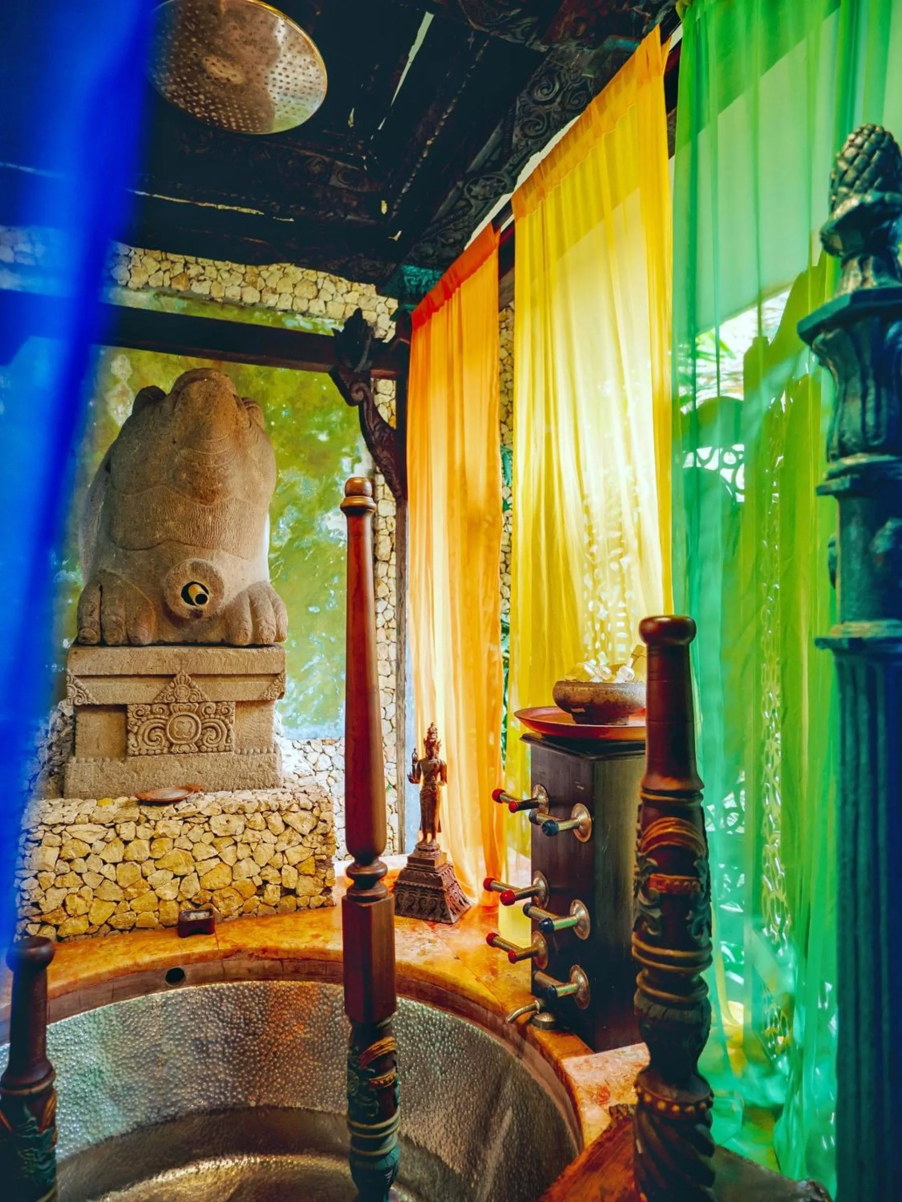 Bathroom in Hotel Tugu Malang
