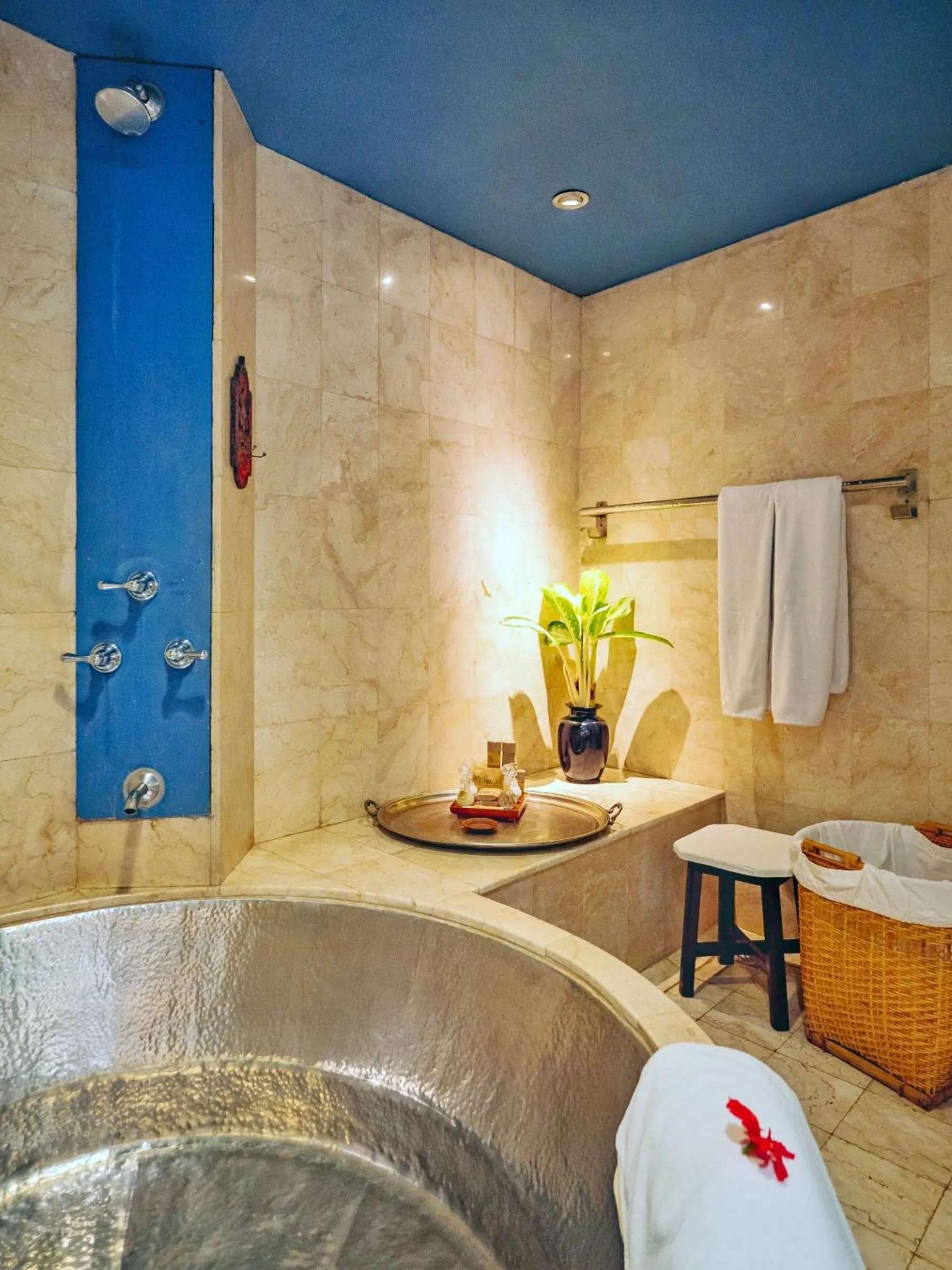 Hot Tub in Hotel Tugu Malang