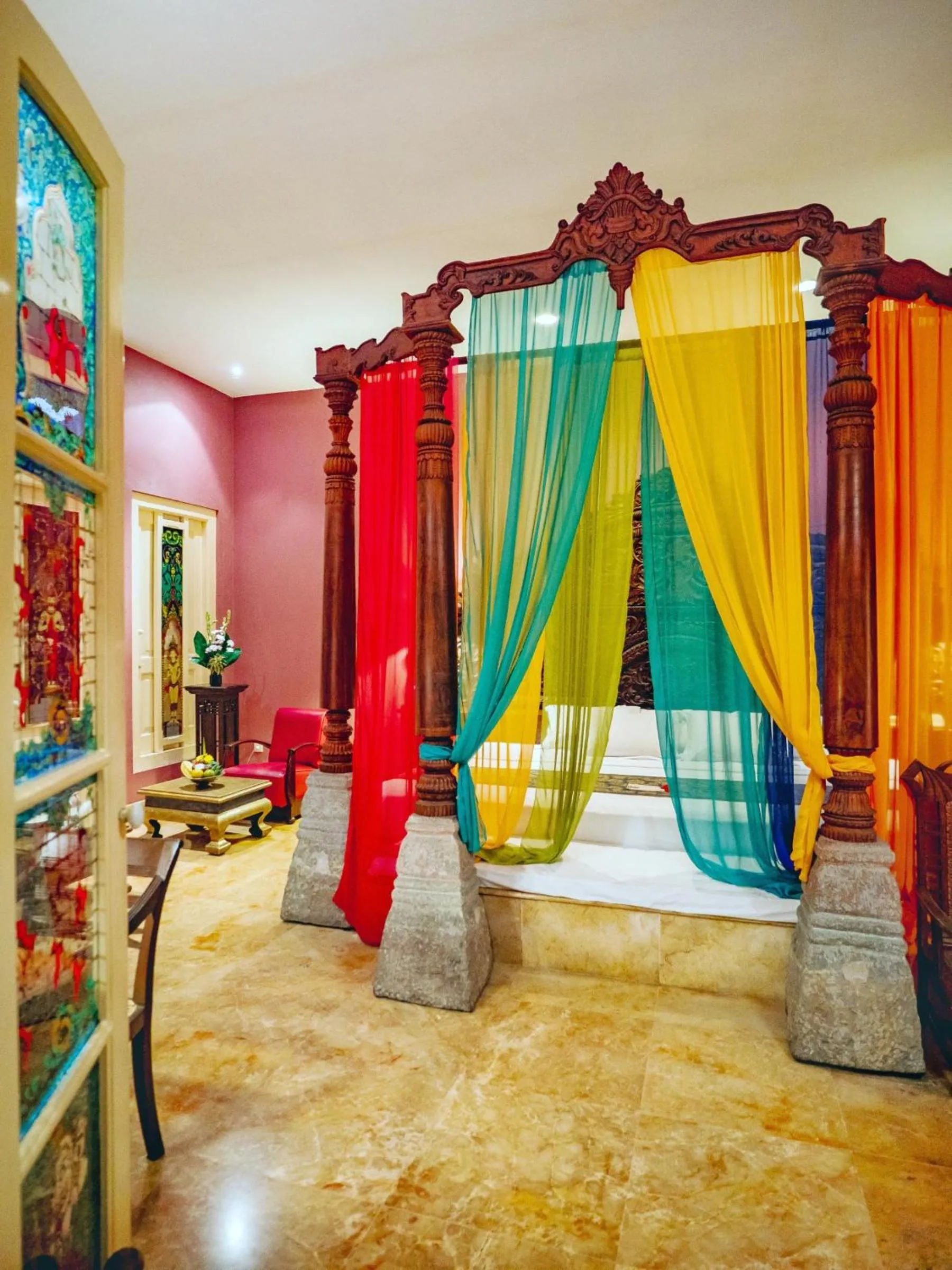 Photo of the whole room, Bed in Hotel Tugu Malang