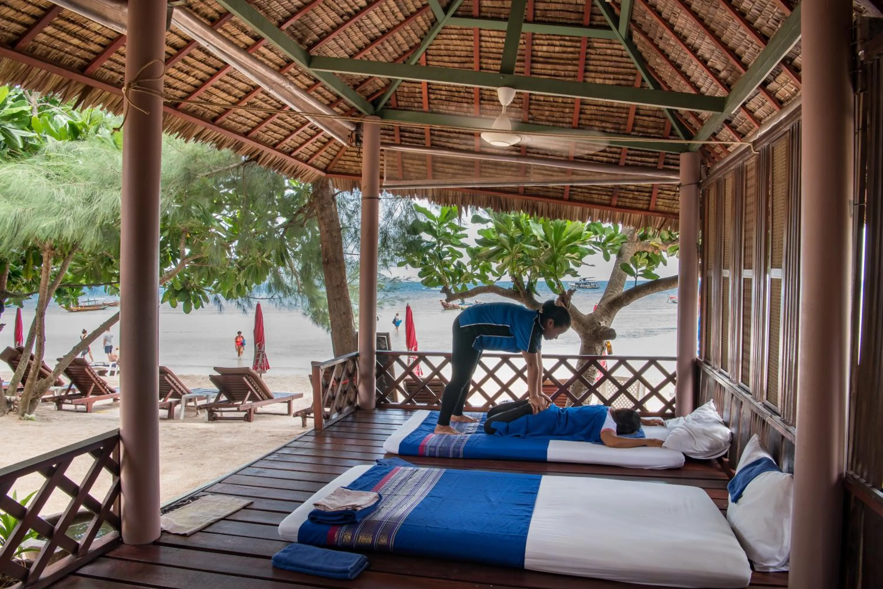 Massage, Bed in Koh Tao Coral Grand Resort