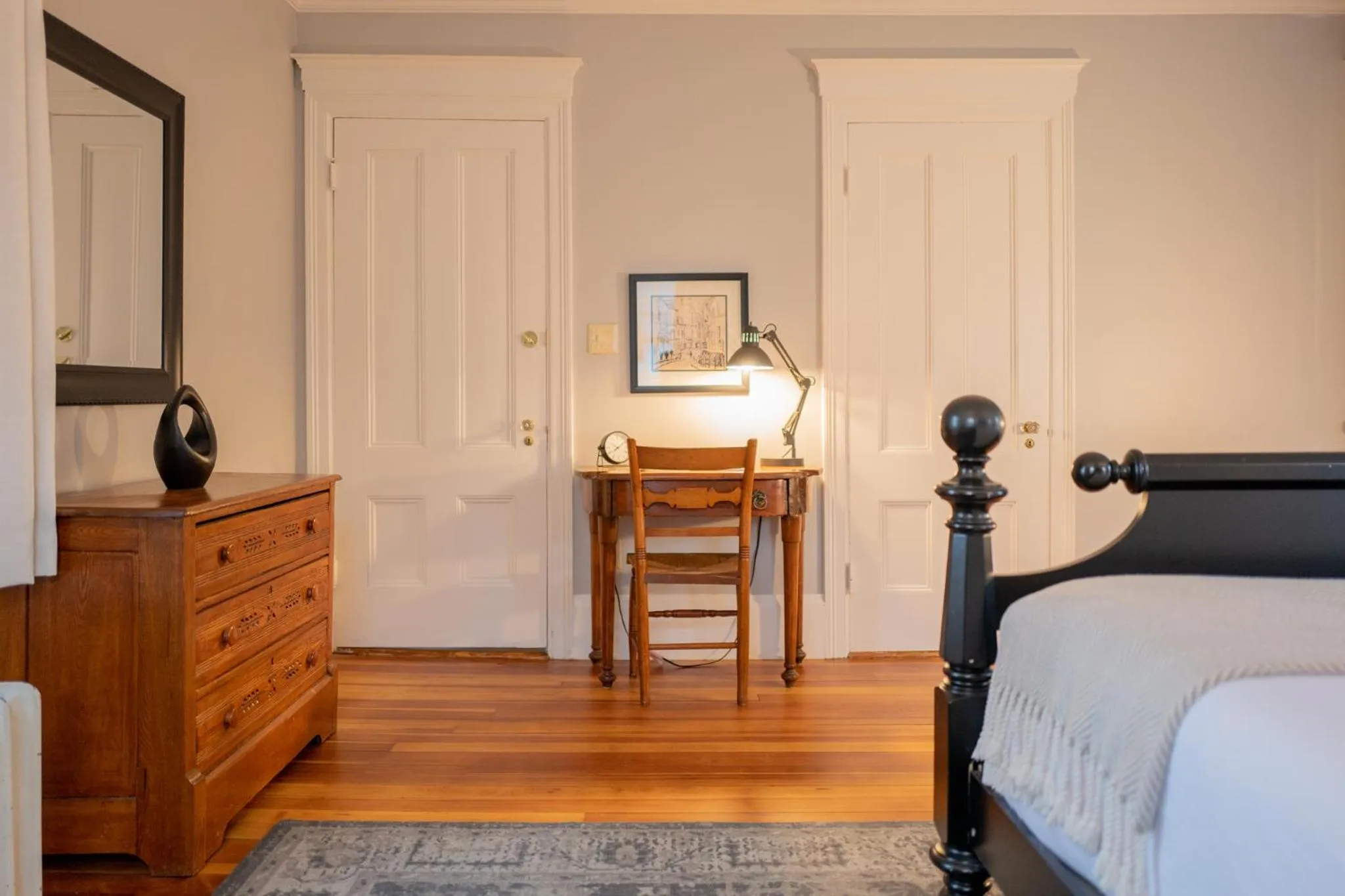 Photo of the whole room, Bed in OneSixtyFive, The Inn on Park Row