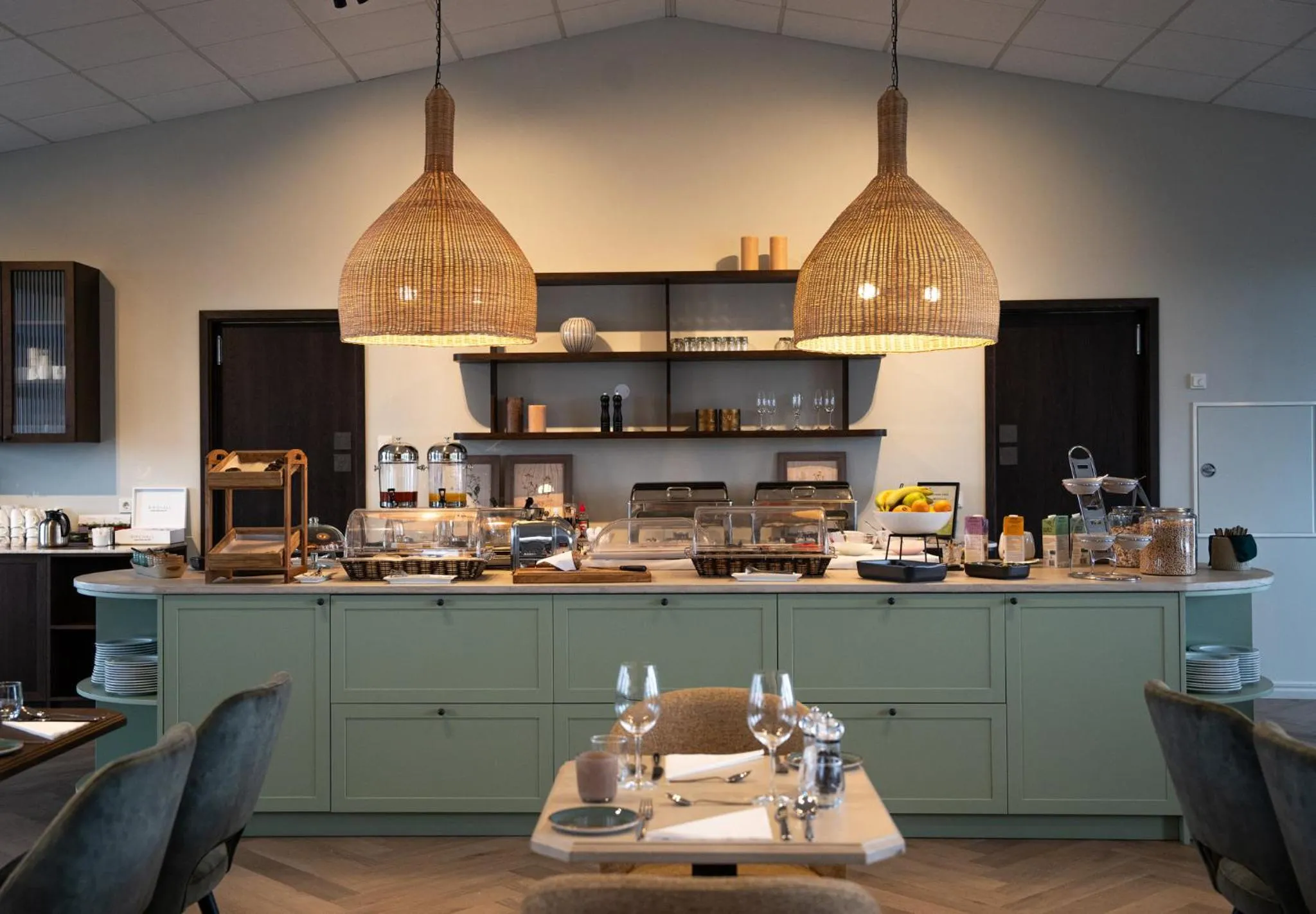 Buffet breakfast in Hotel Grimsborgir by Keahotels