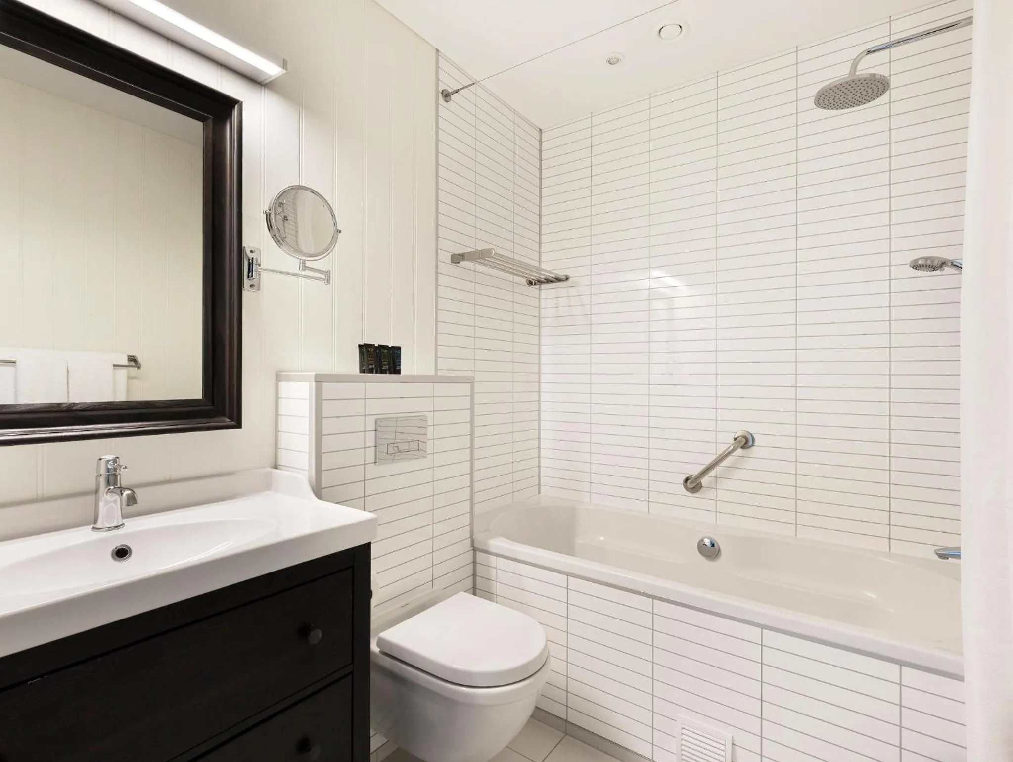 Bathroom in Hotel Grimsborgir by Keahotels