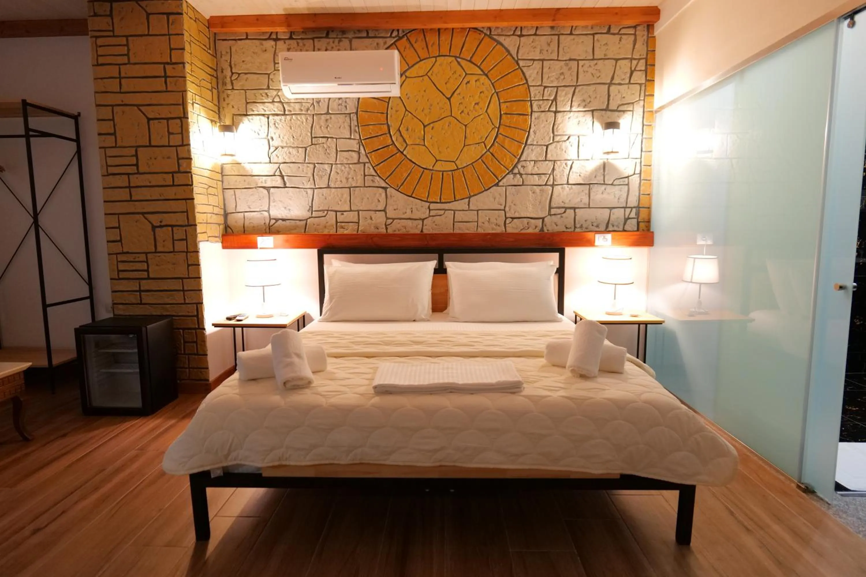 Bed in Oceanic Overview Suites