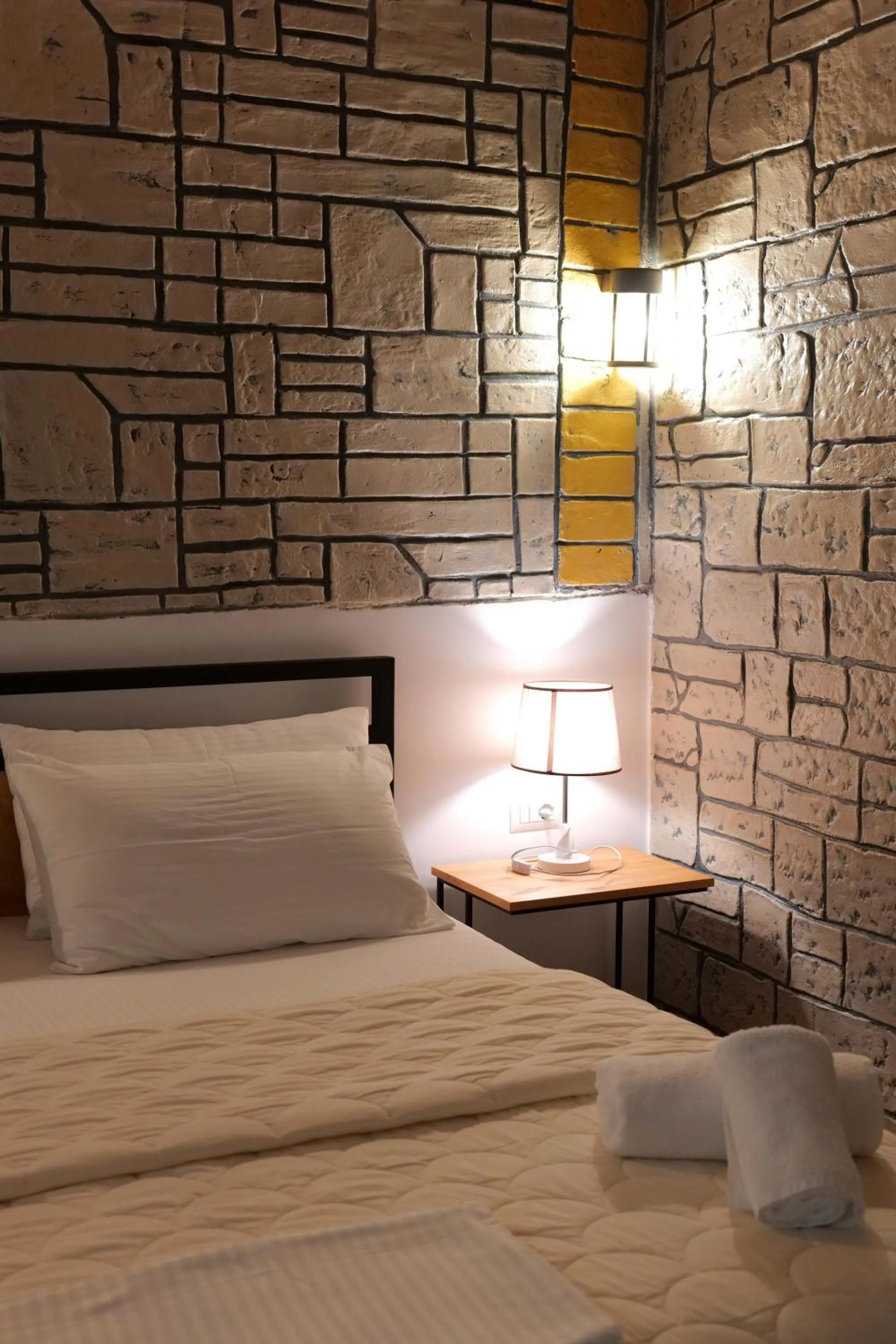 Bed in Oceanic Overview Suites