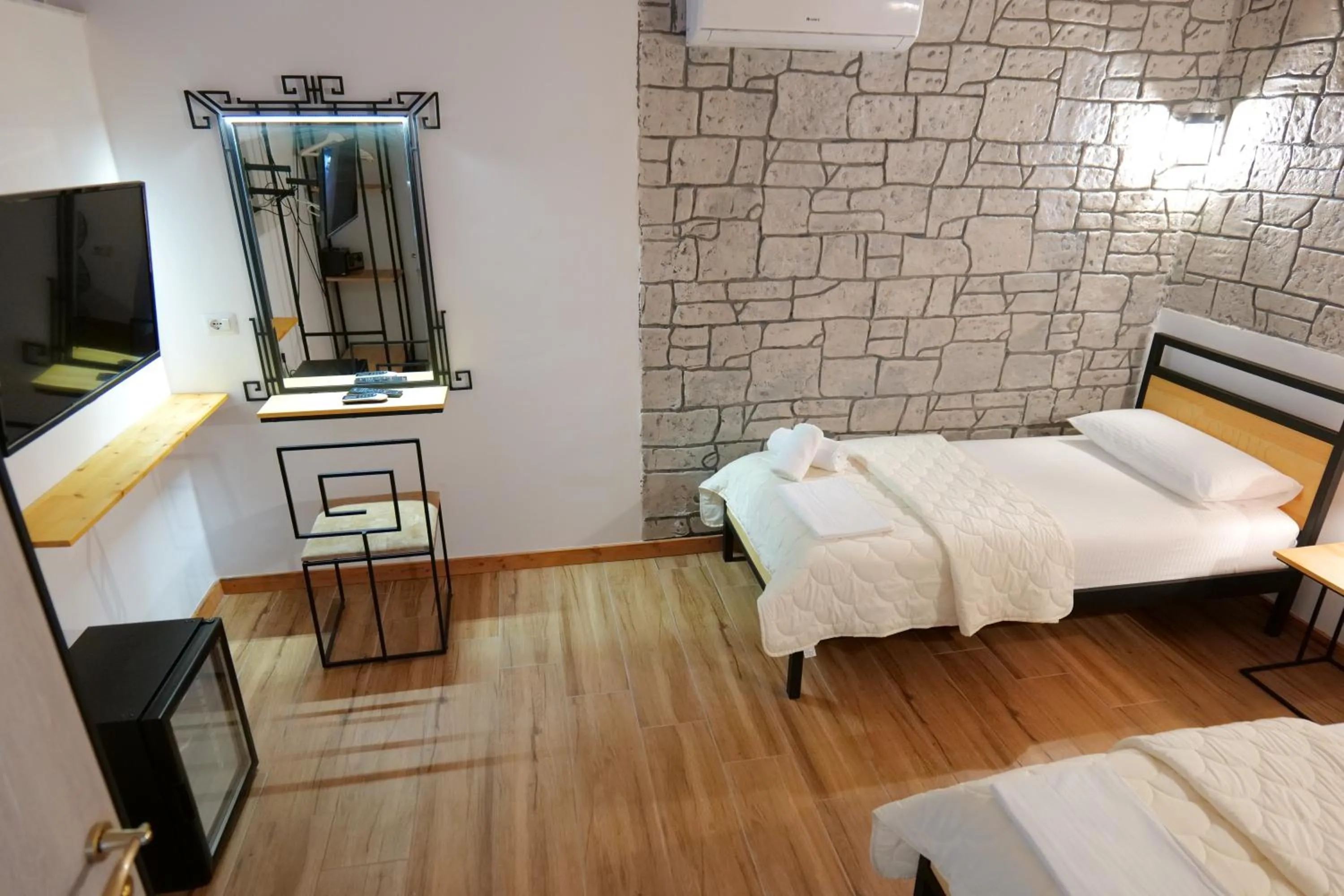 Bed in Oceanic Overview Suites