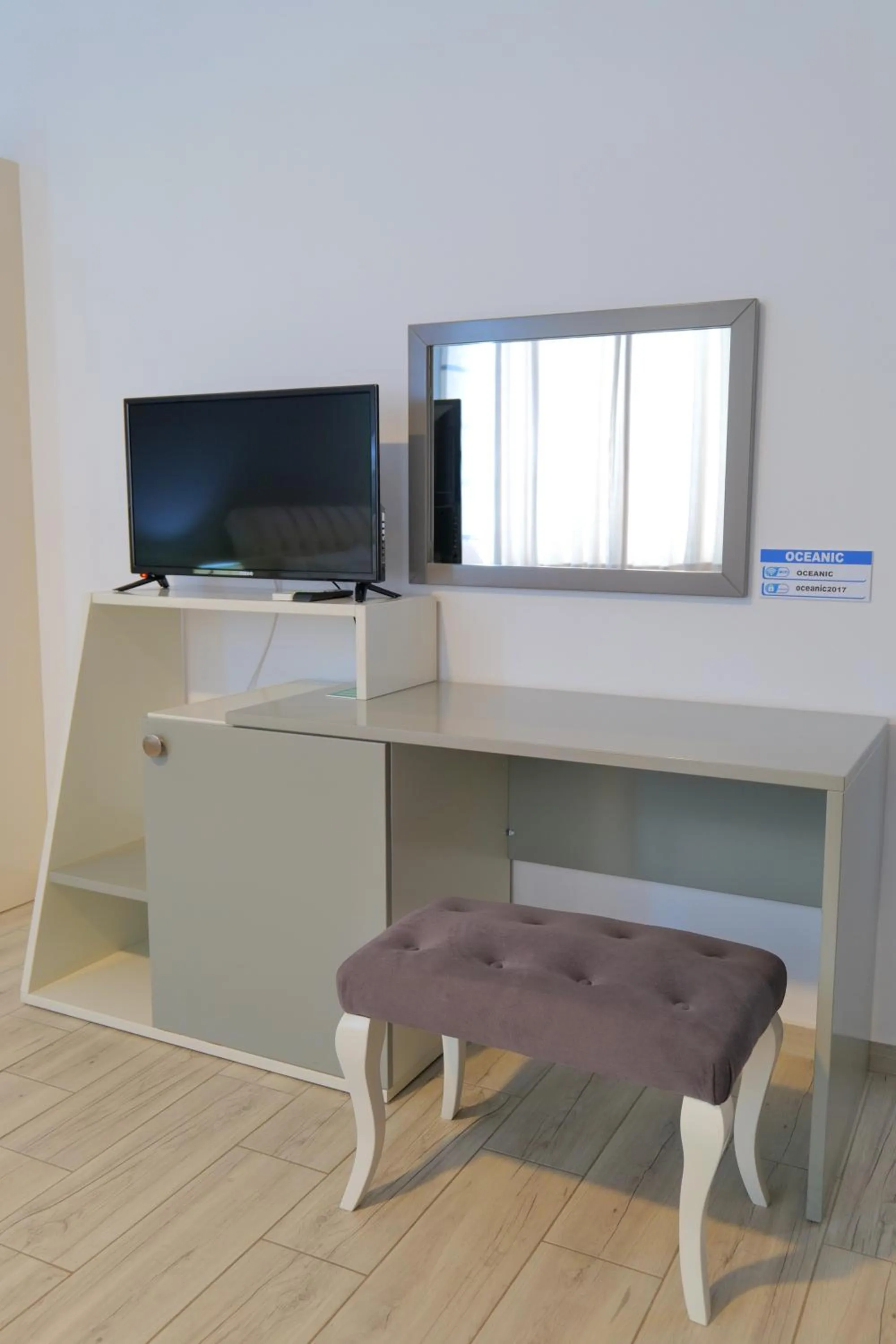 TV and multimedia in Oceanic Overview Suites