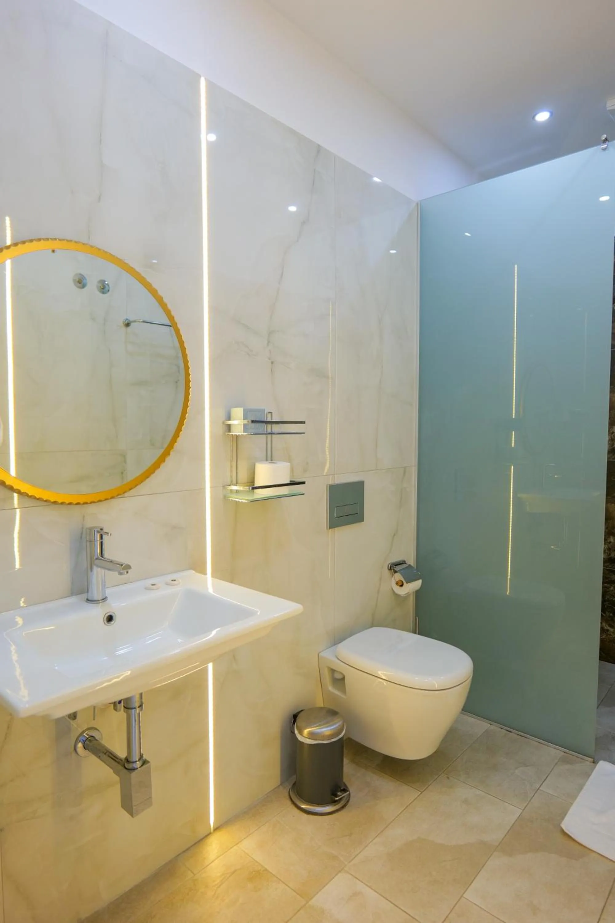 Bathroom in Oceanic Overview Suites