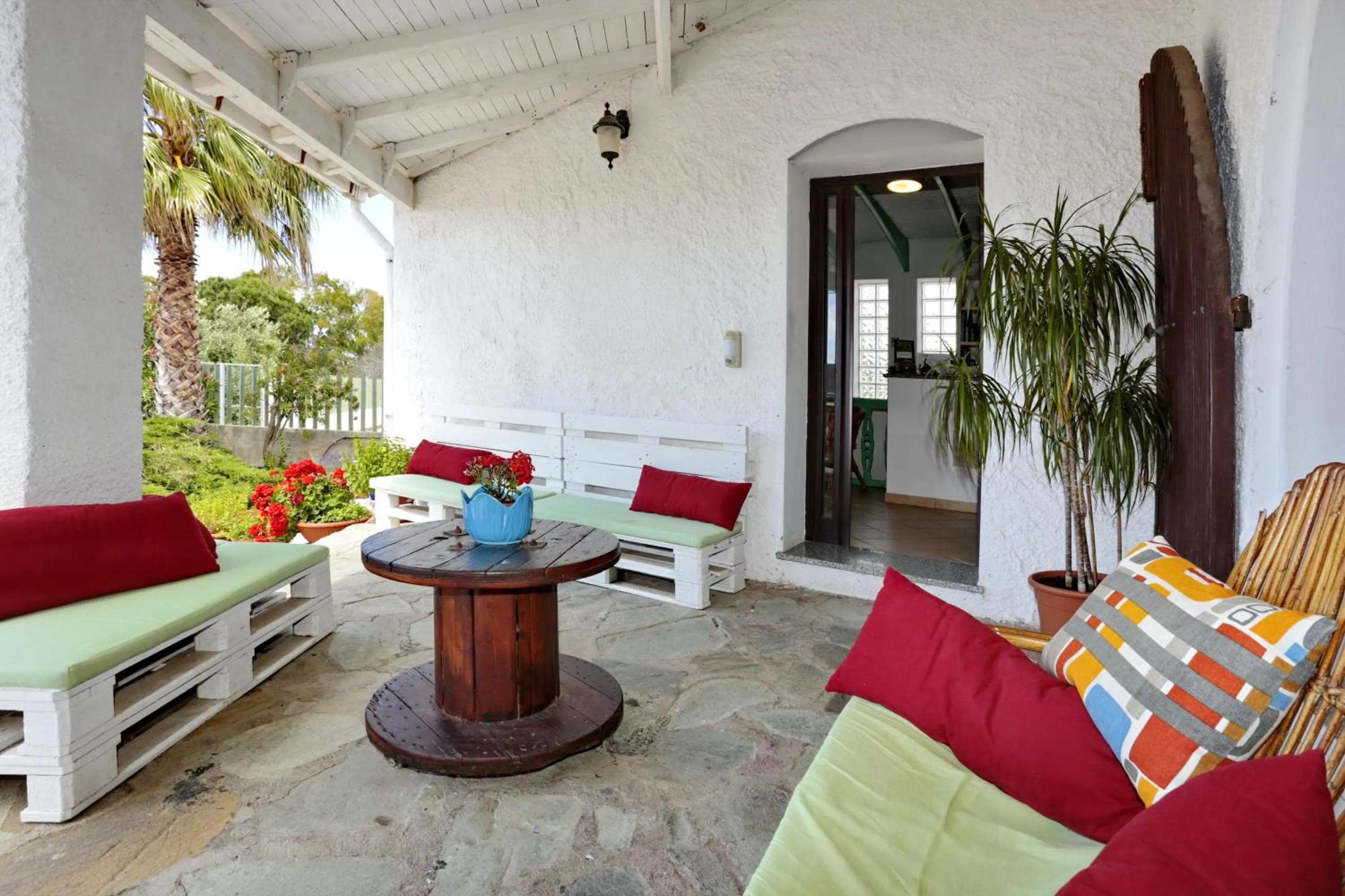 Facade/entrance in Il Melo Residence