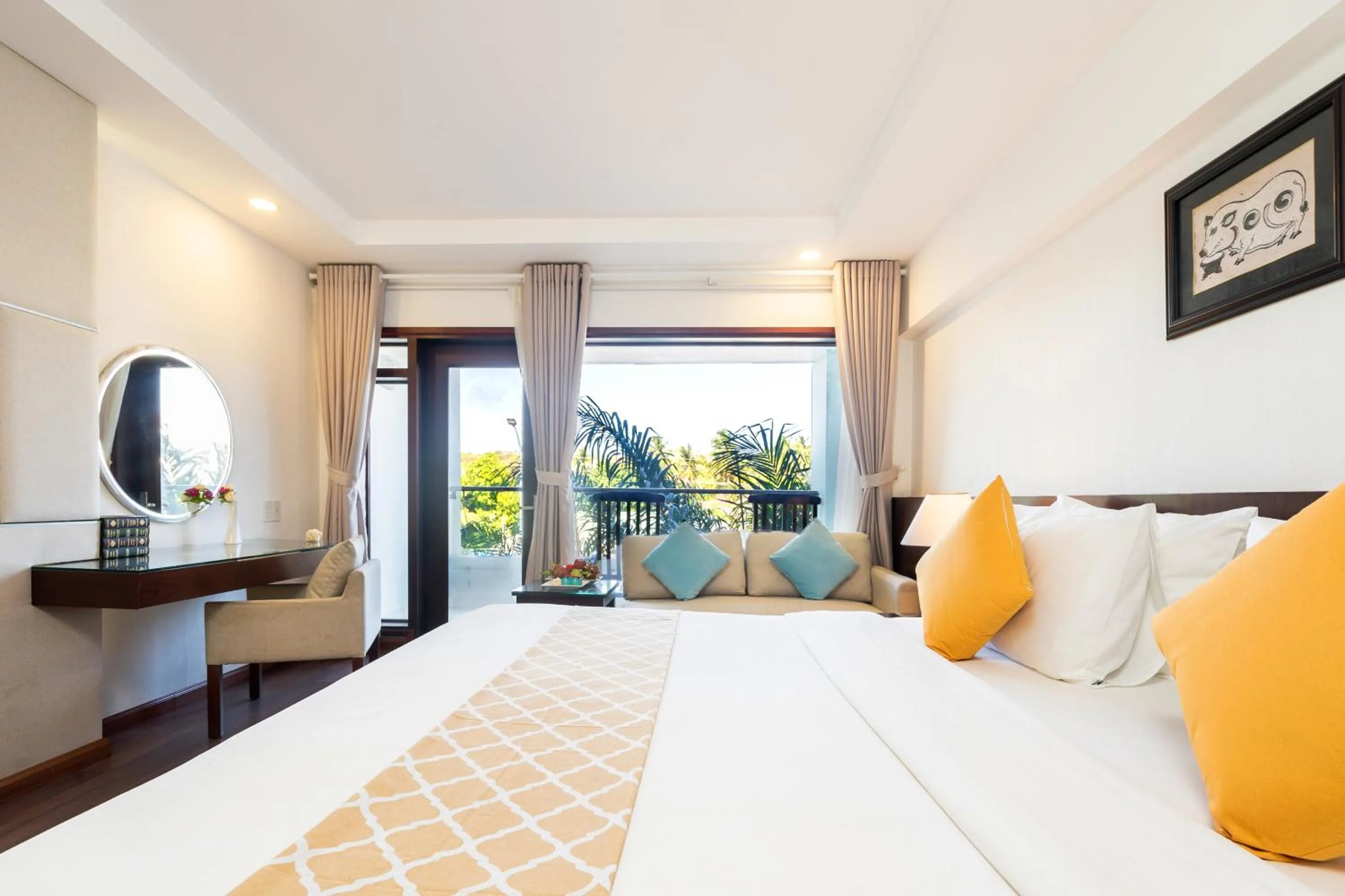 Bedroom, Bed in Hoang Ngoc Beach Resort