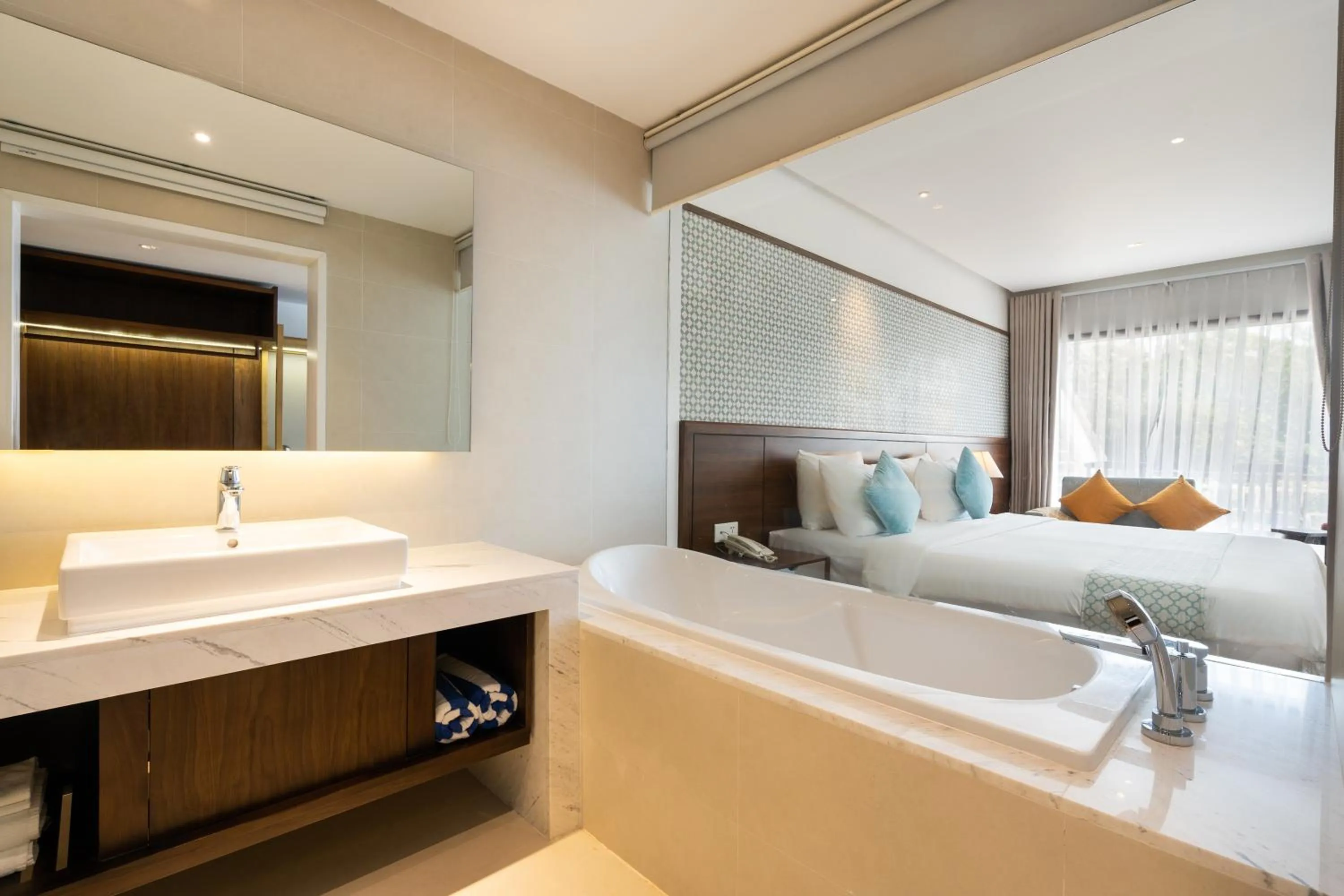 Bathroom, Bed in Hoang Ngoc Beach Resort