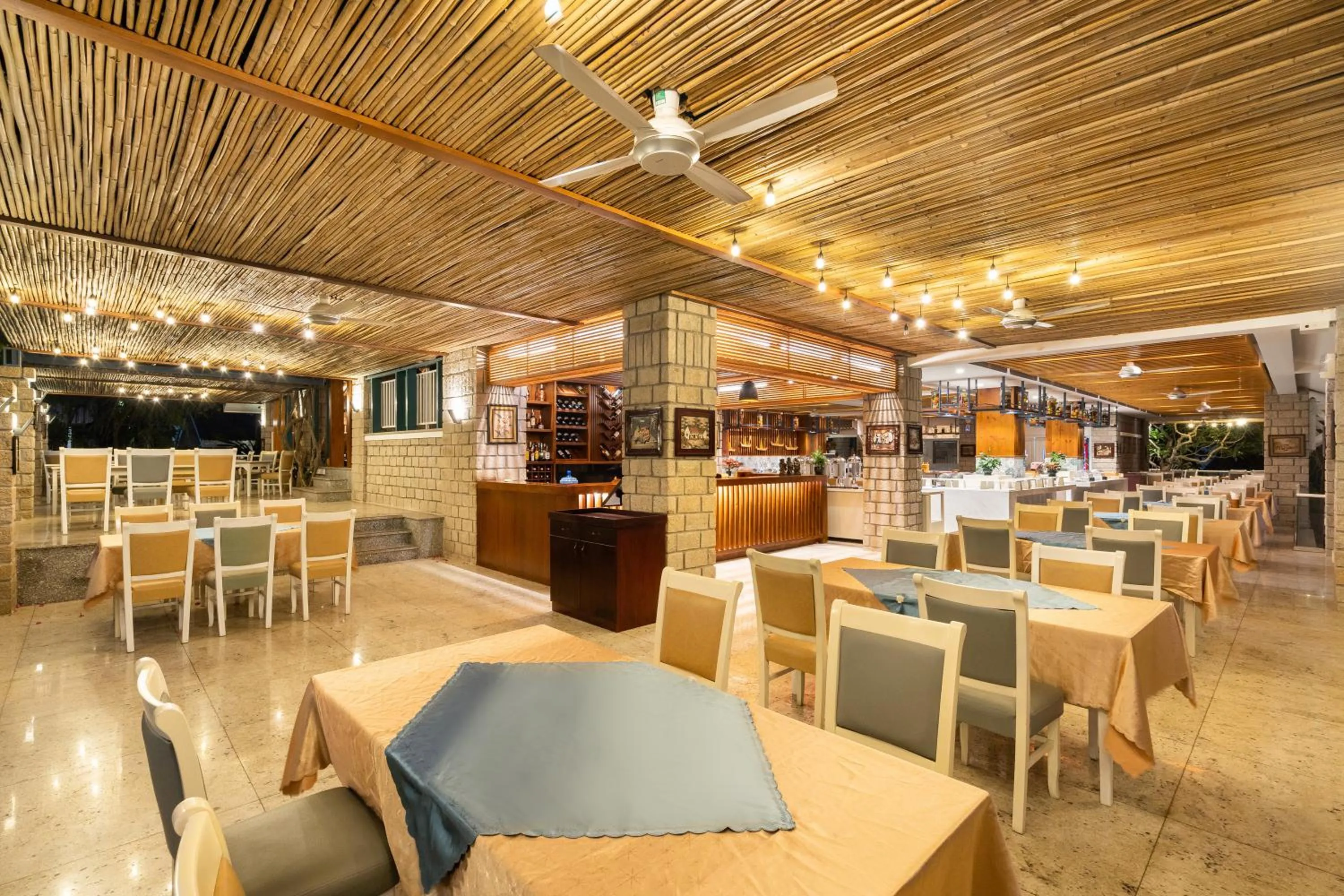 Restaurant/places to eat in Hoang Ngoc Beach Resort