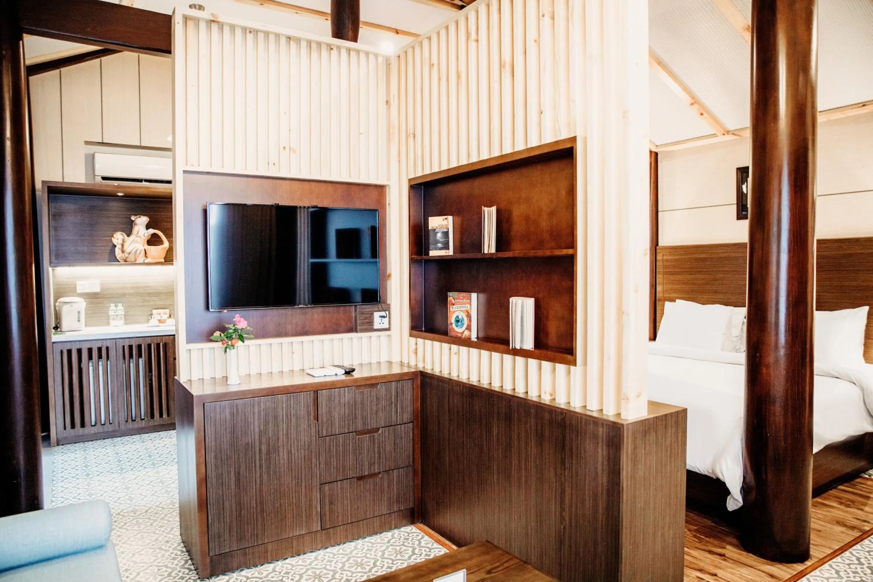 Photo of the whole room in Hoang Ngoc Beach Resort