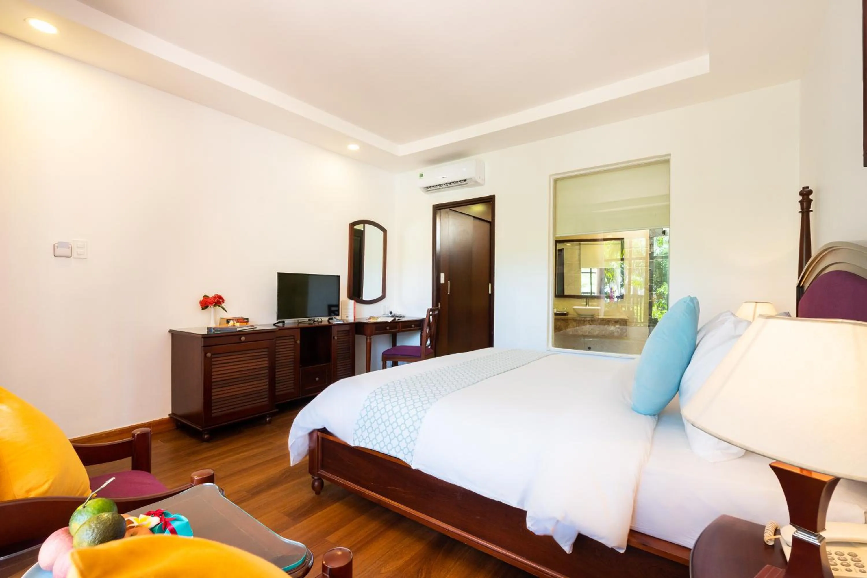 Bedroom, Bed in Hoang Ngoc Beach Resort