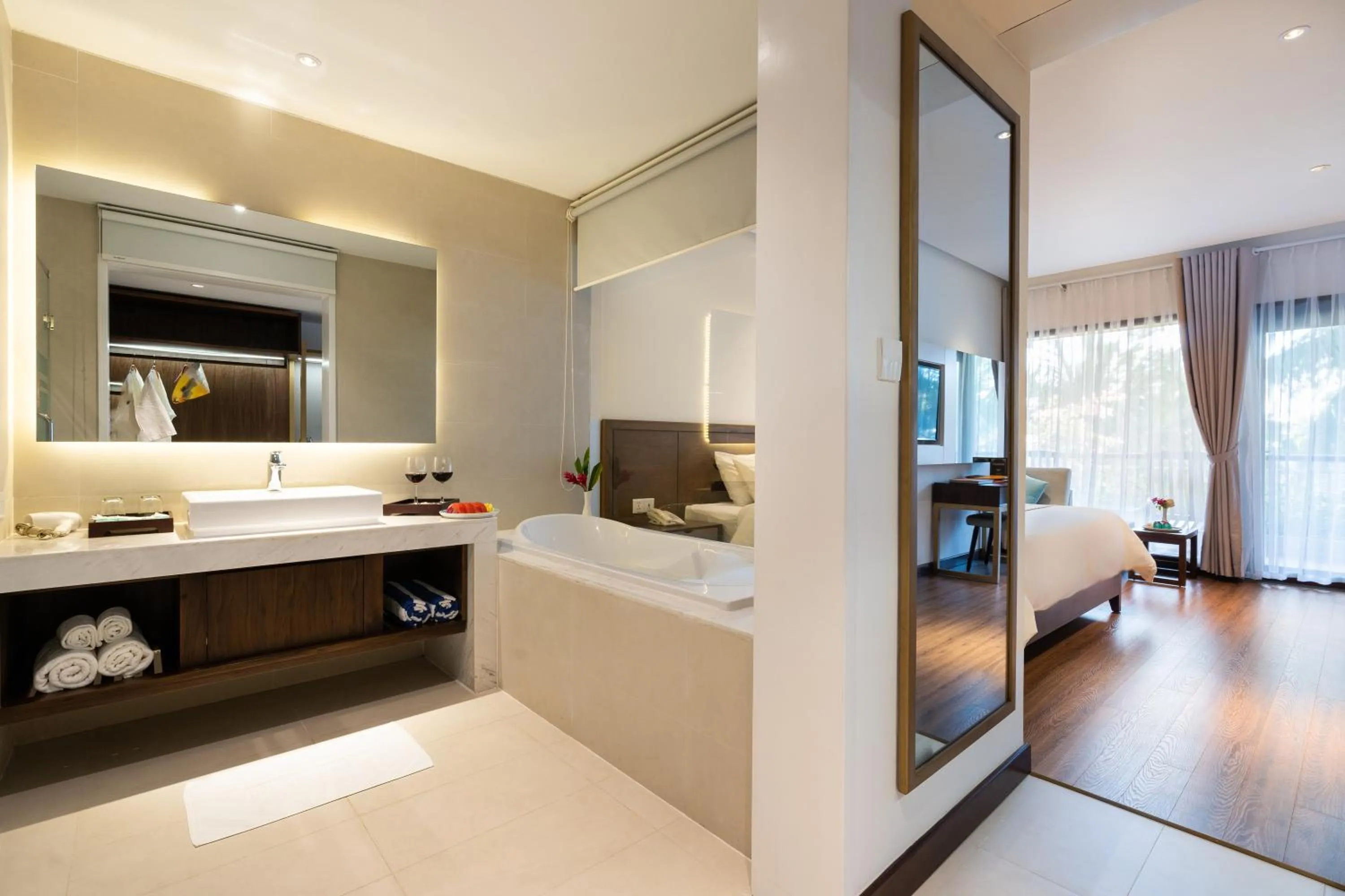 Bathroom, Bed in Hoang Ngoc Beach Resort