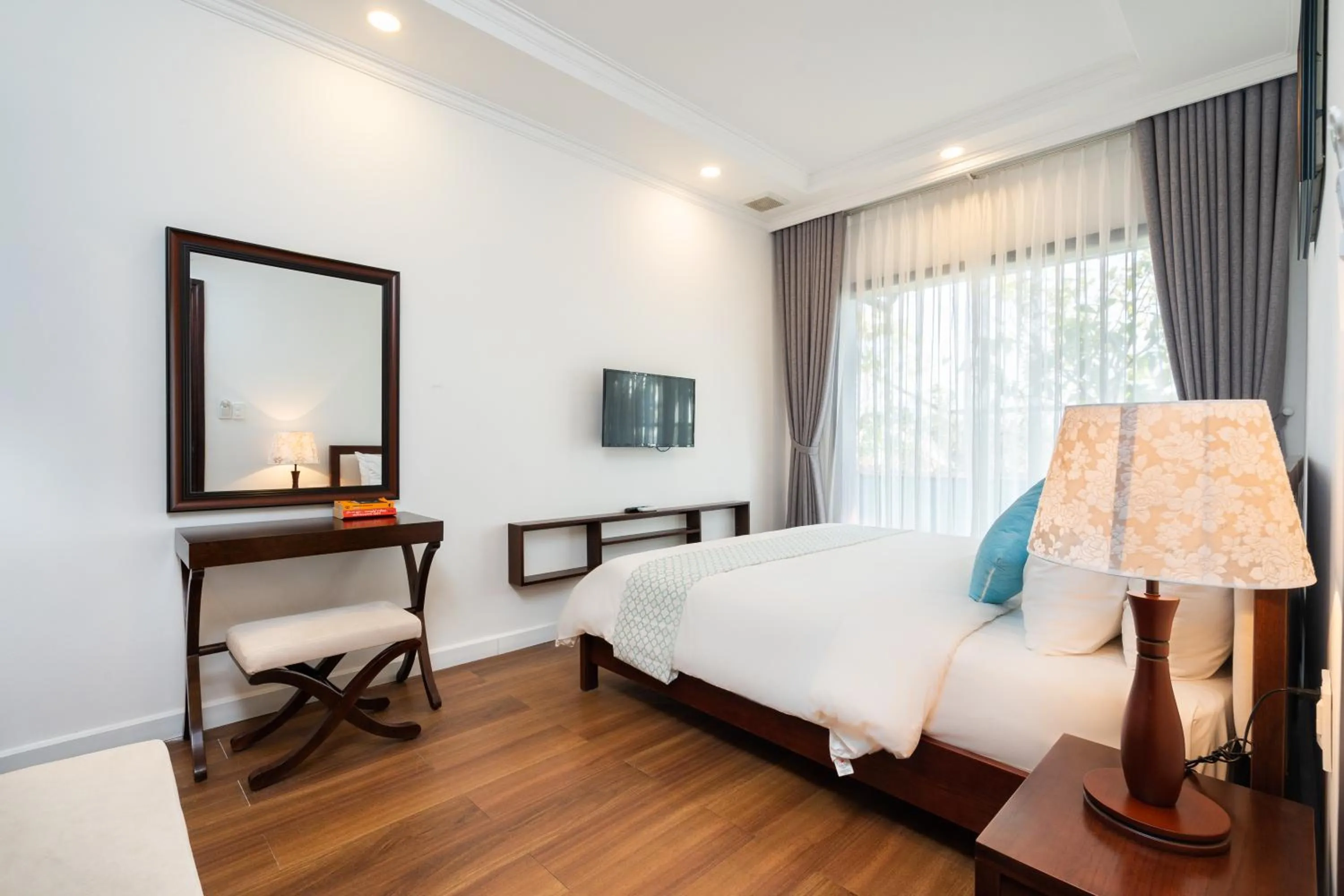 Bedroom, Bed in Hoang Ngoc Beach Resort