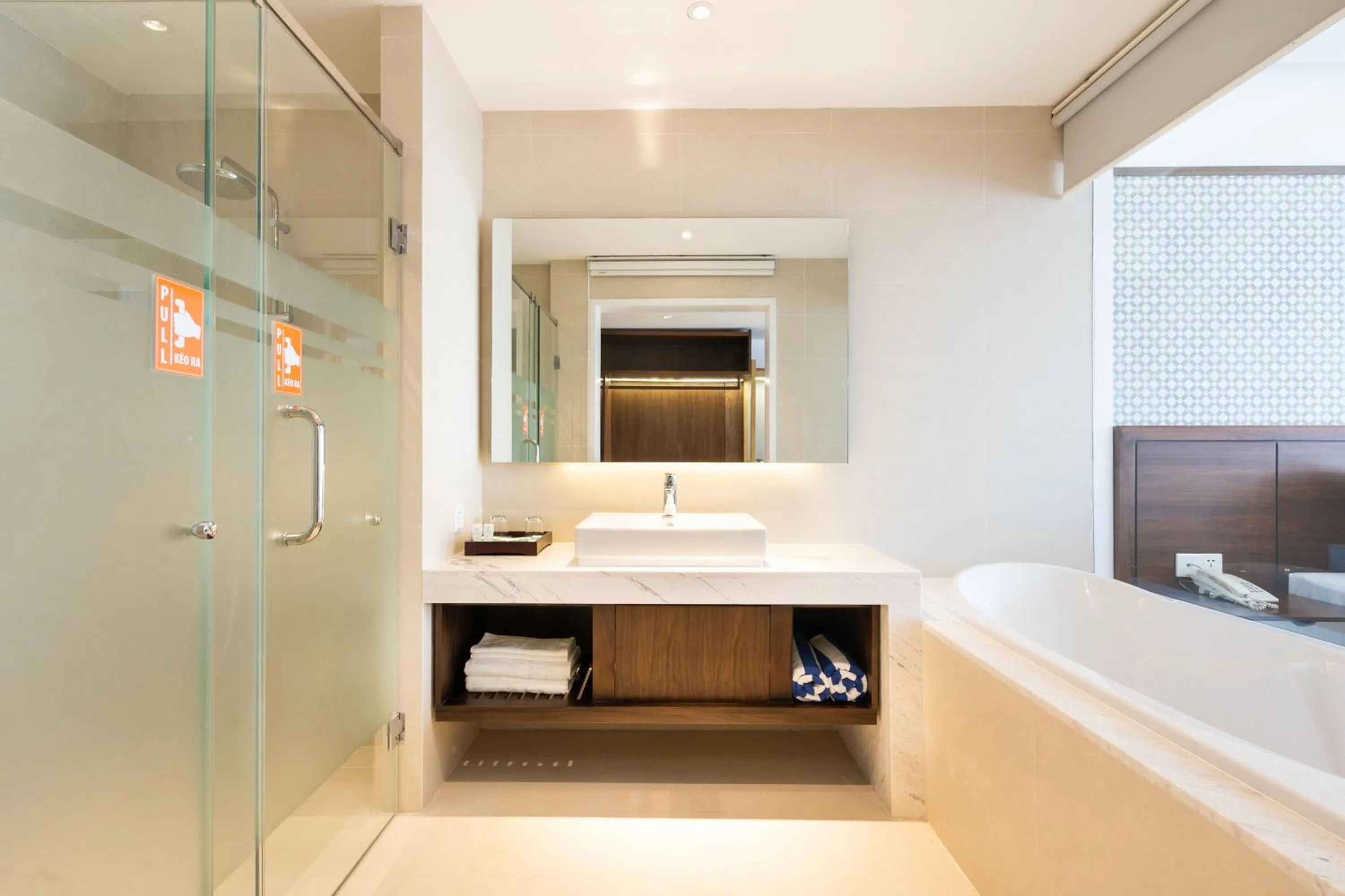 Bathroom in Hoang Ngoc Beach Resort