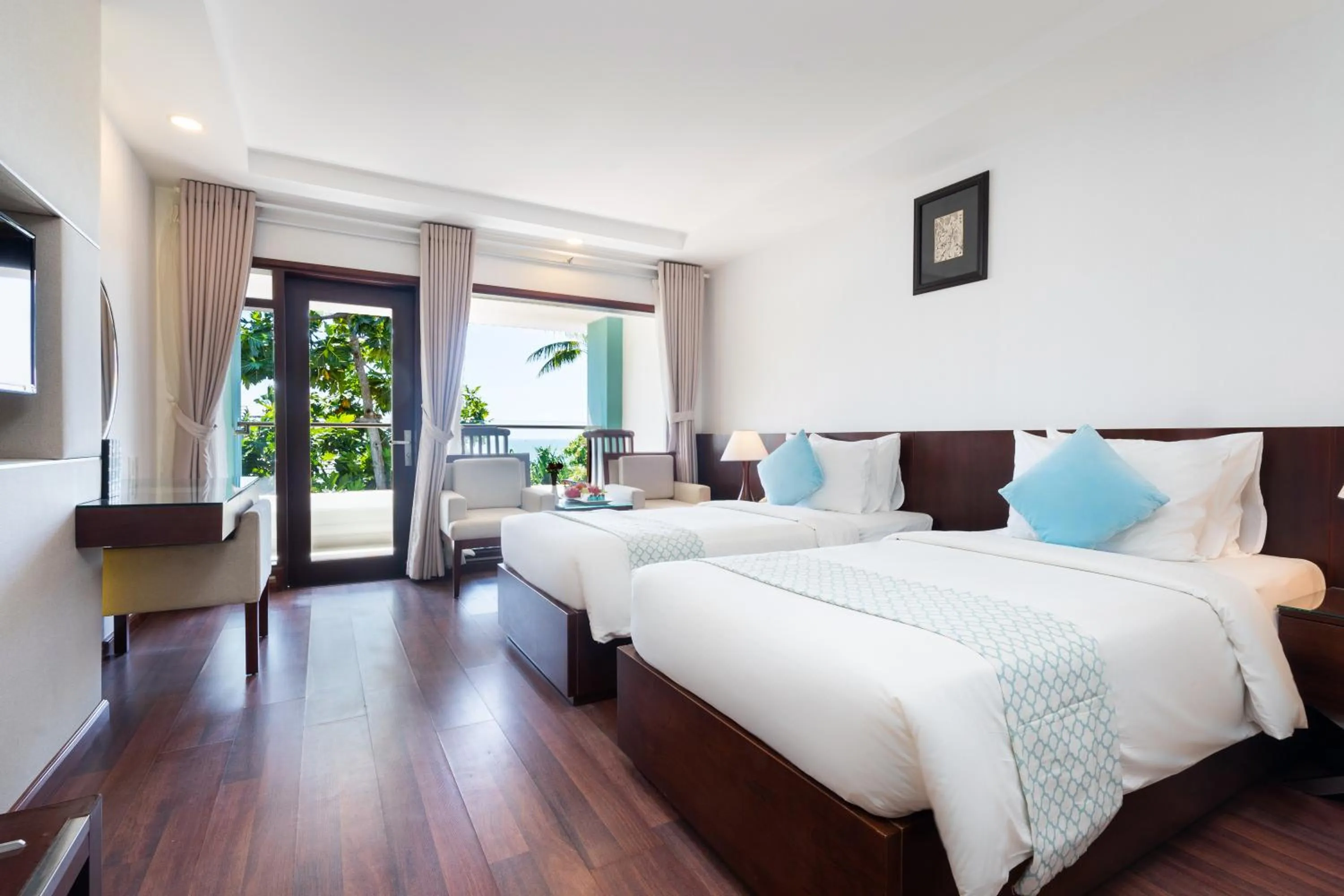 Bedroom, Bed in Hoang Ngoc Beach Resort