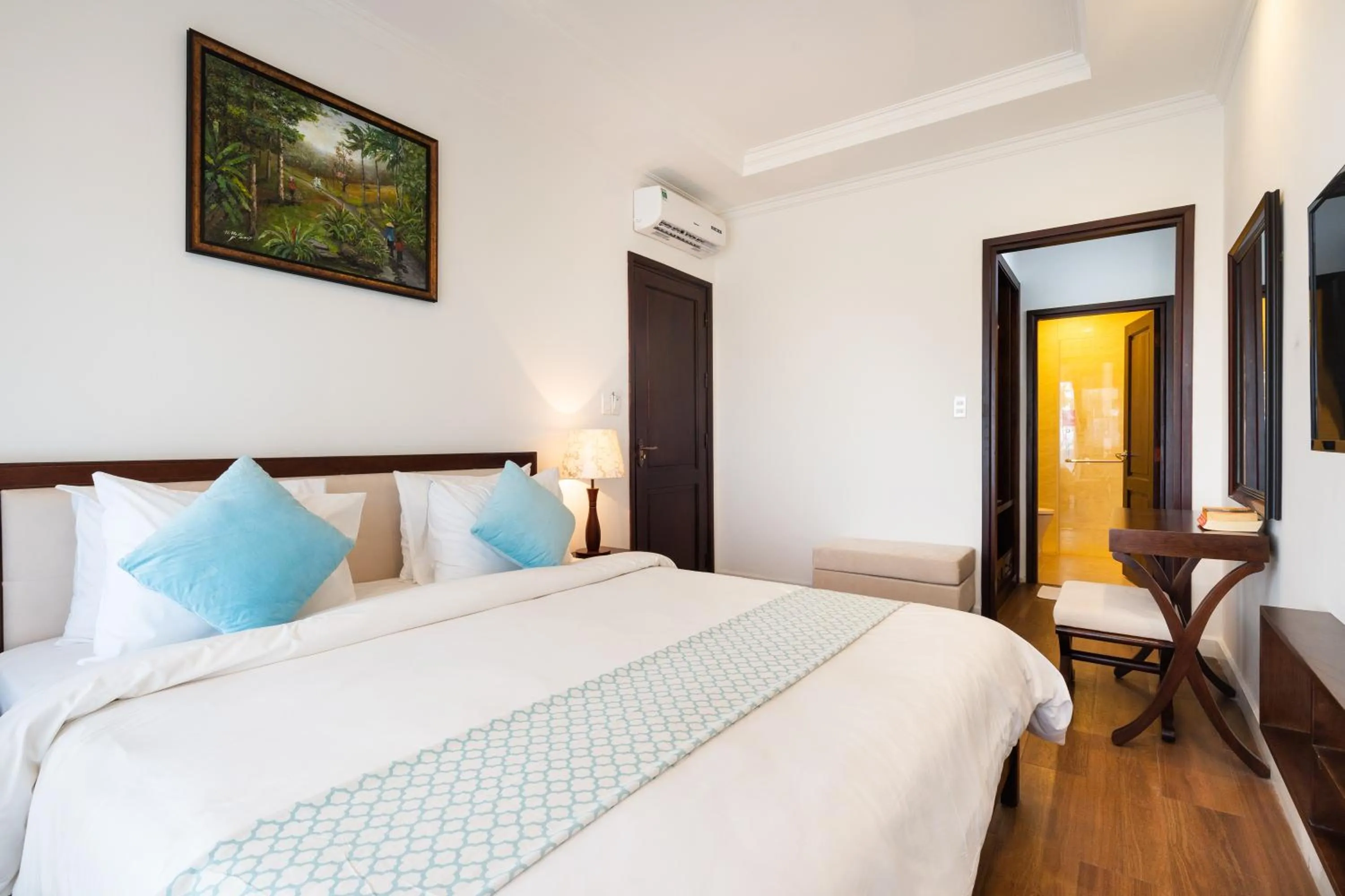 Bed in Hoang Ngoc Beach Resort