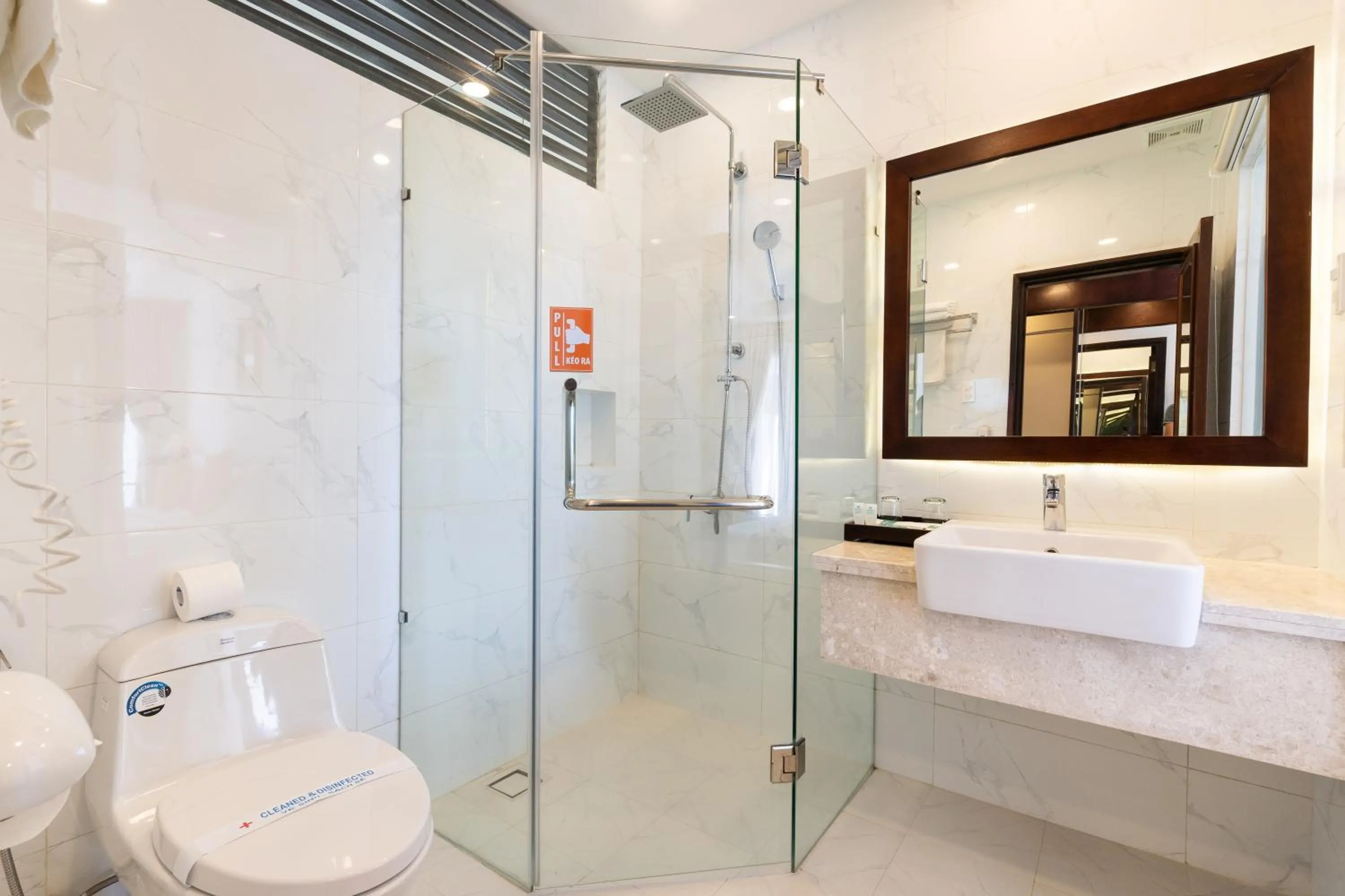 Bathroom in Hoang Ngoc Beach Resort