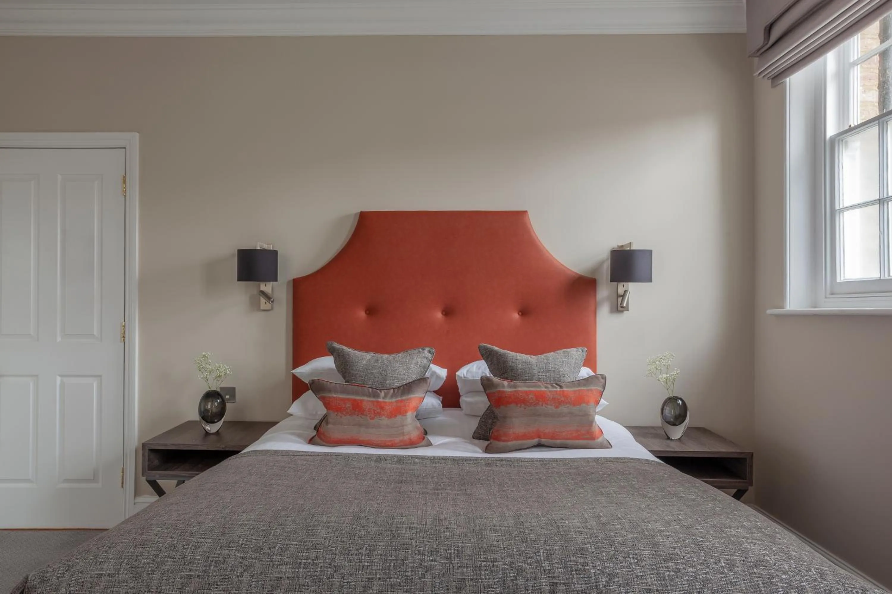 Bedroom, Bed in Oatlands Park Hotel