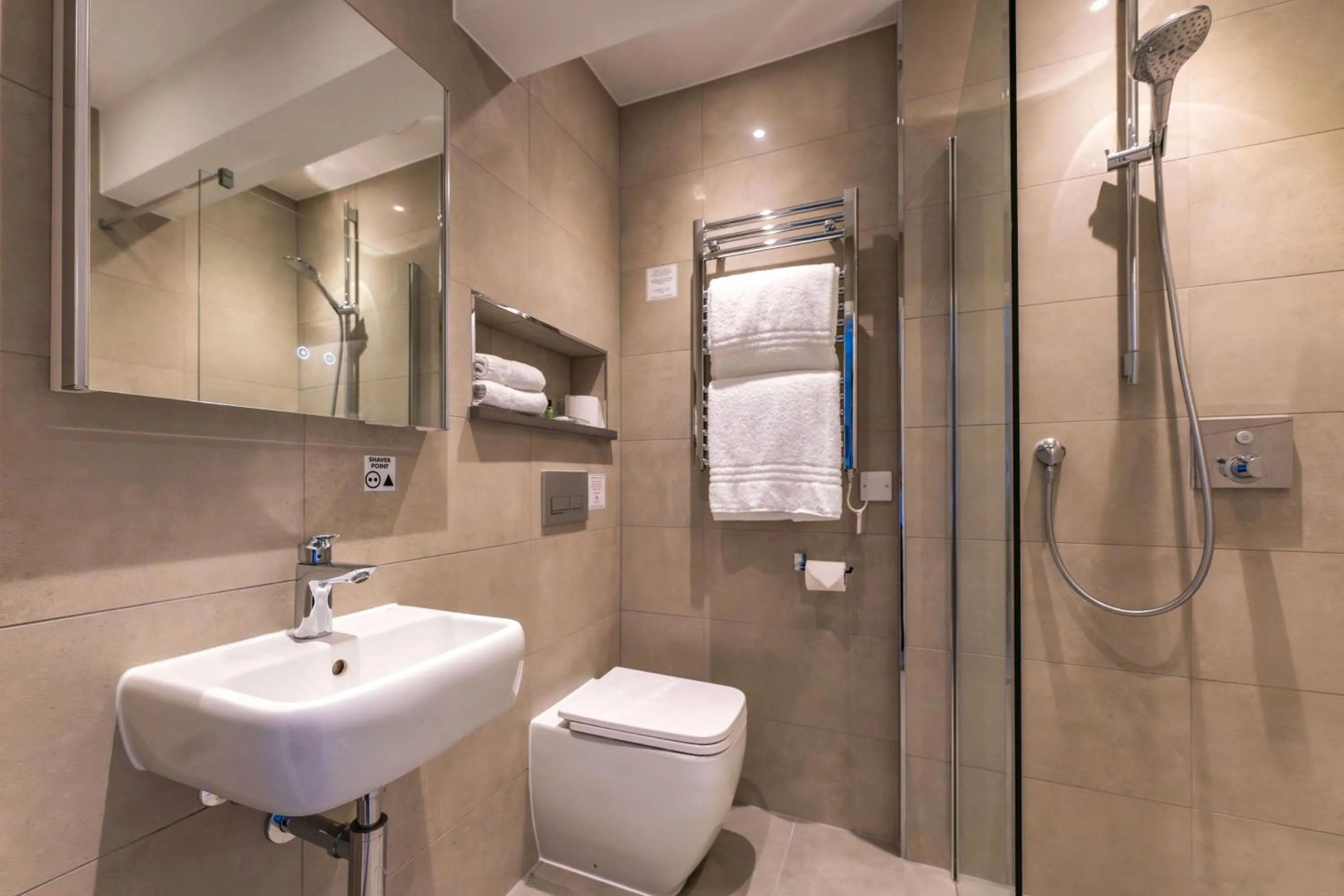 Bathroom in Oatlands Park Hotel