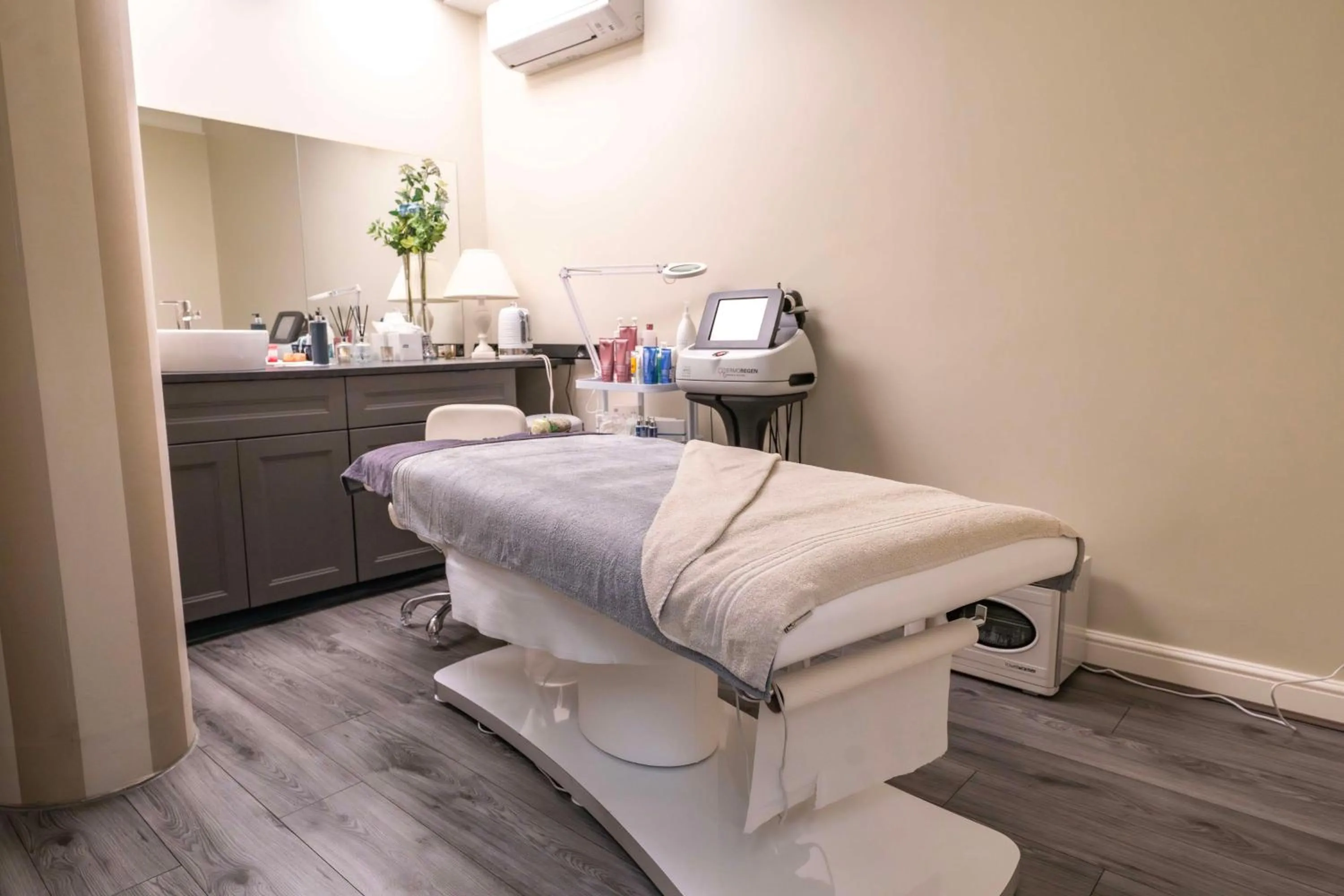 Property building in Oatlands Park Hotel