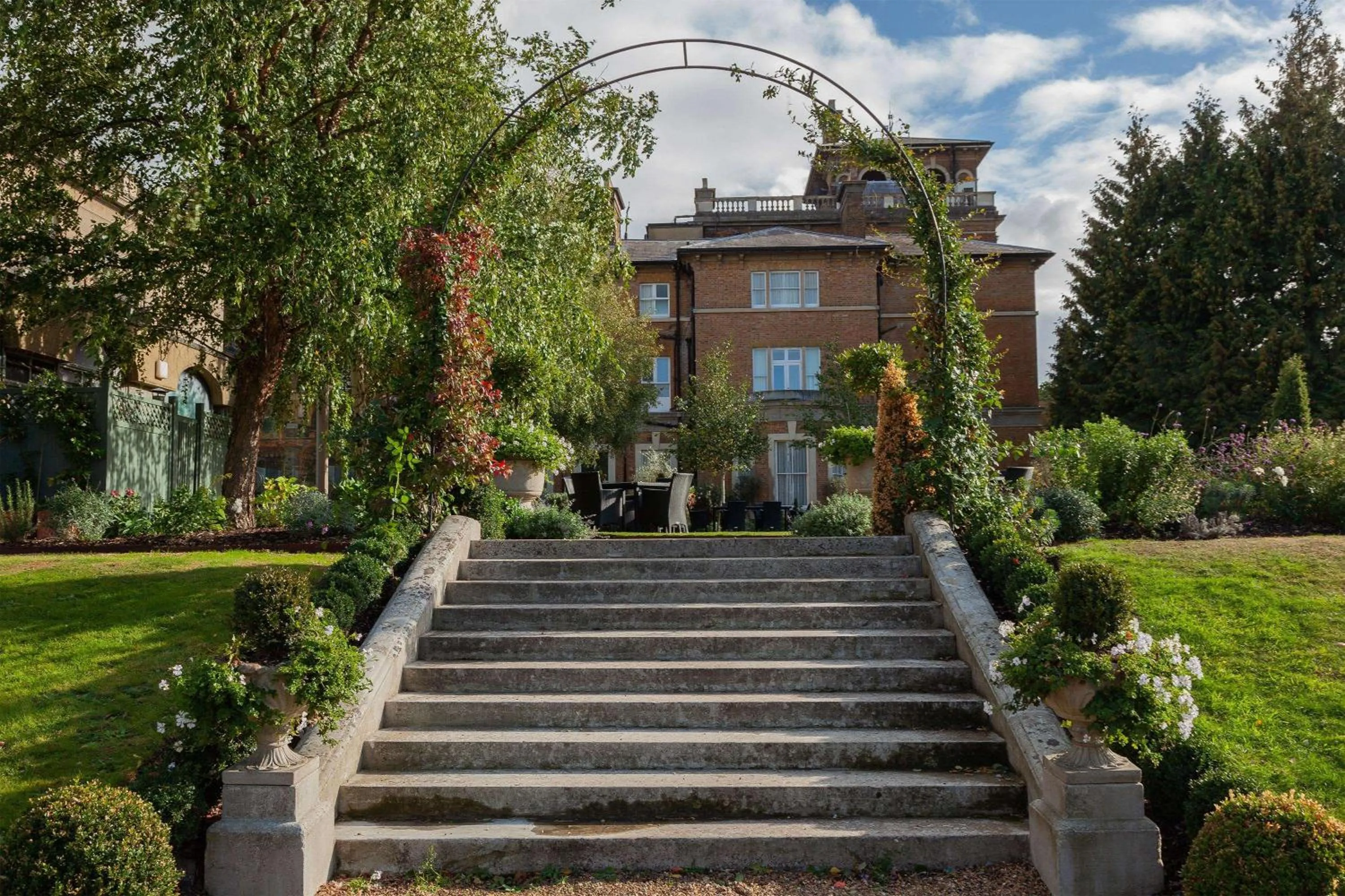 Property building in Oatlands Park Hotel