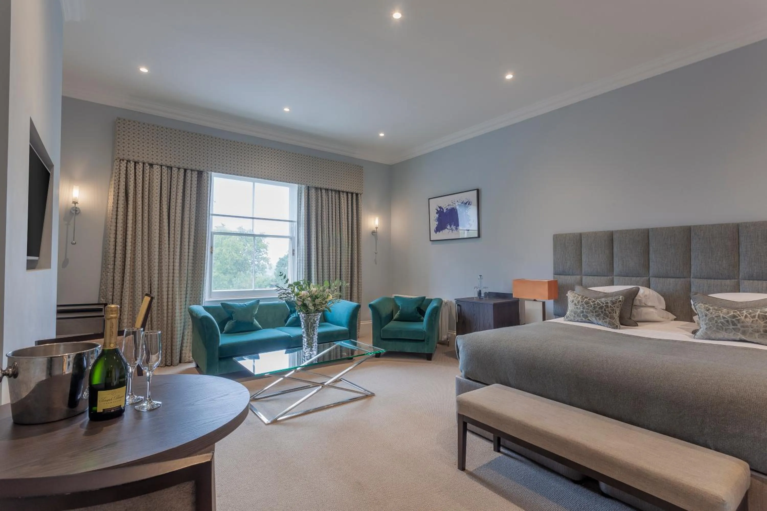 Seating area in Oatlands Park Hotel