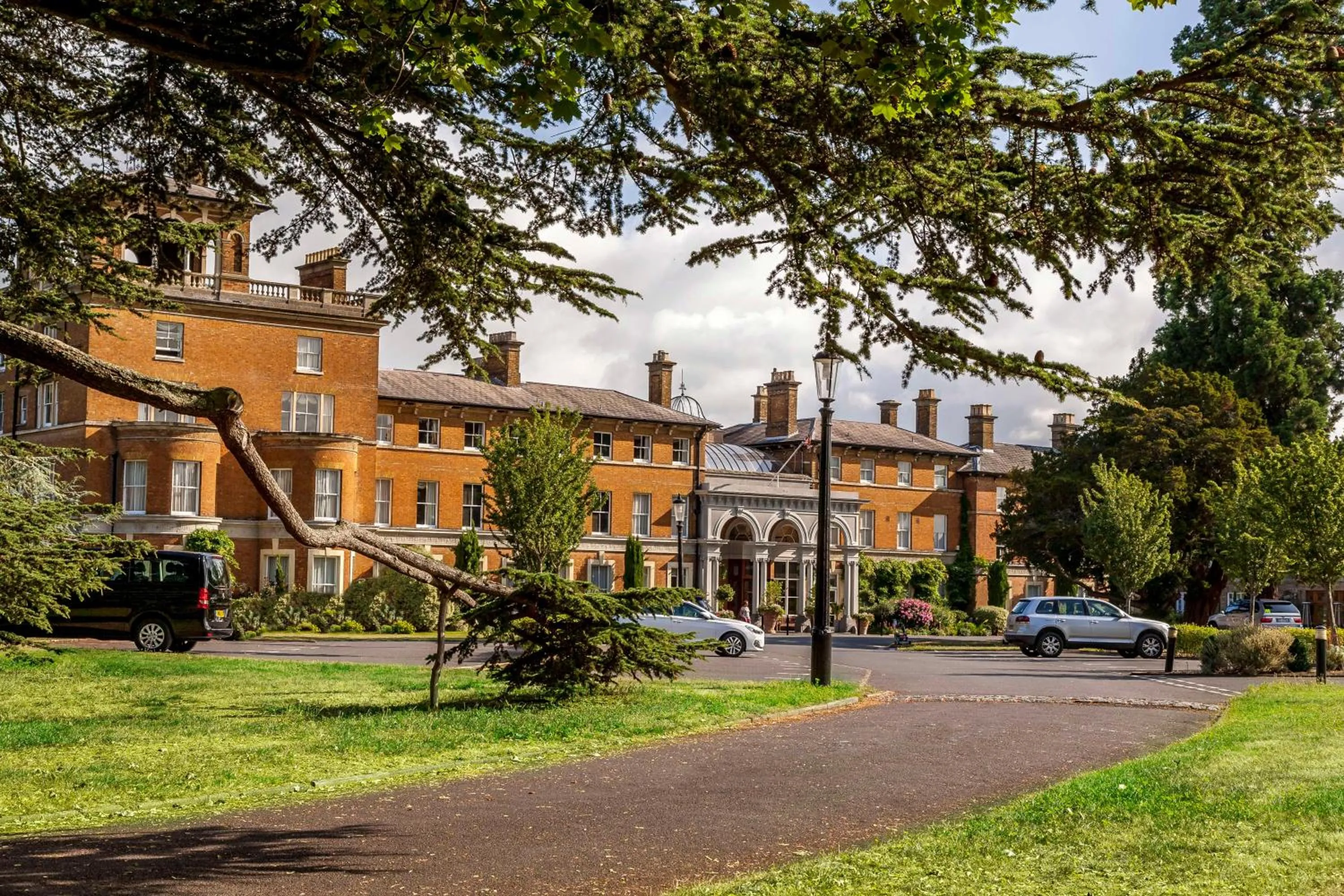 Property building in Oatlands Park Hotel