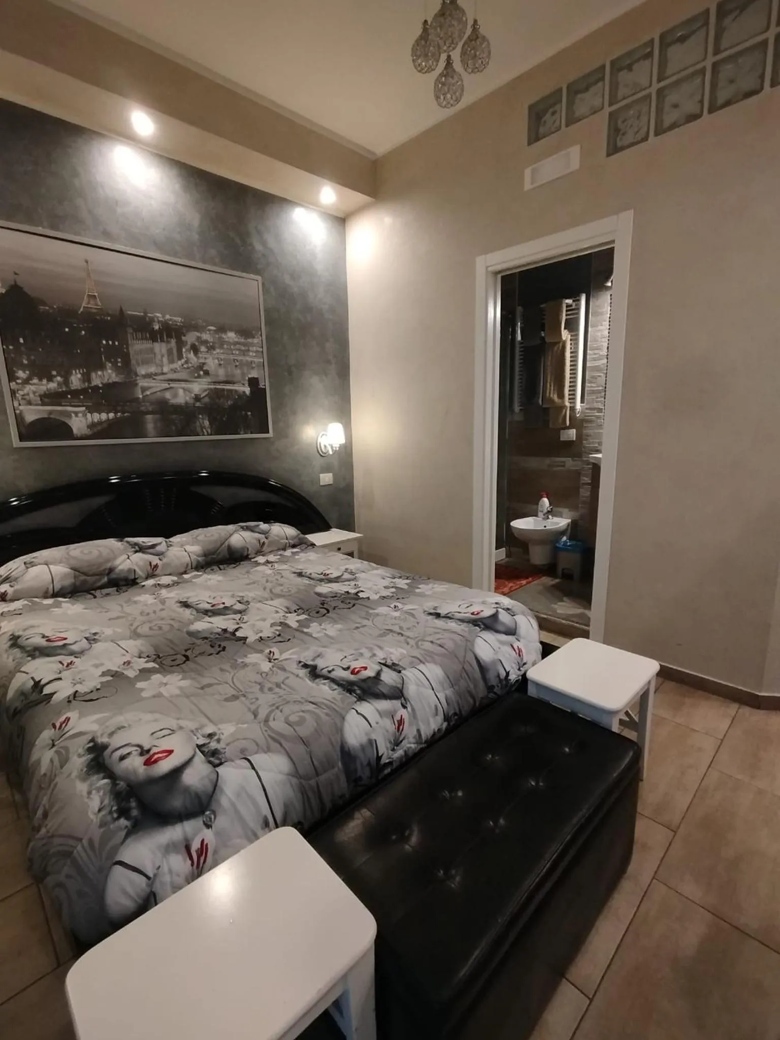 View (from property/room), Bed in Max B&B Fiera