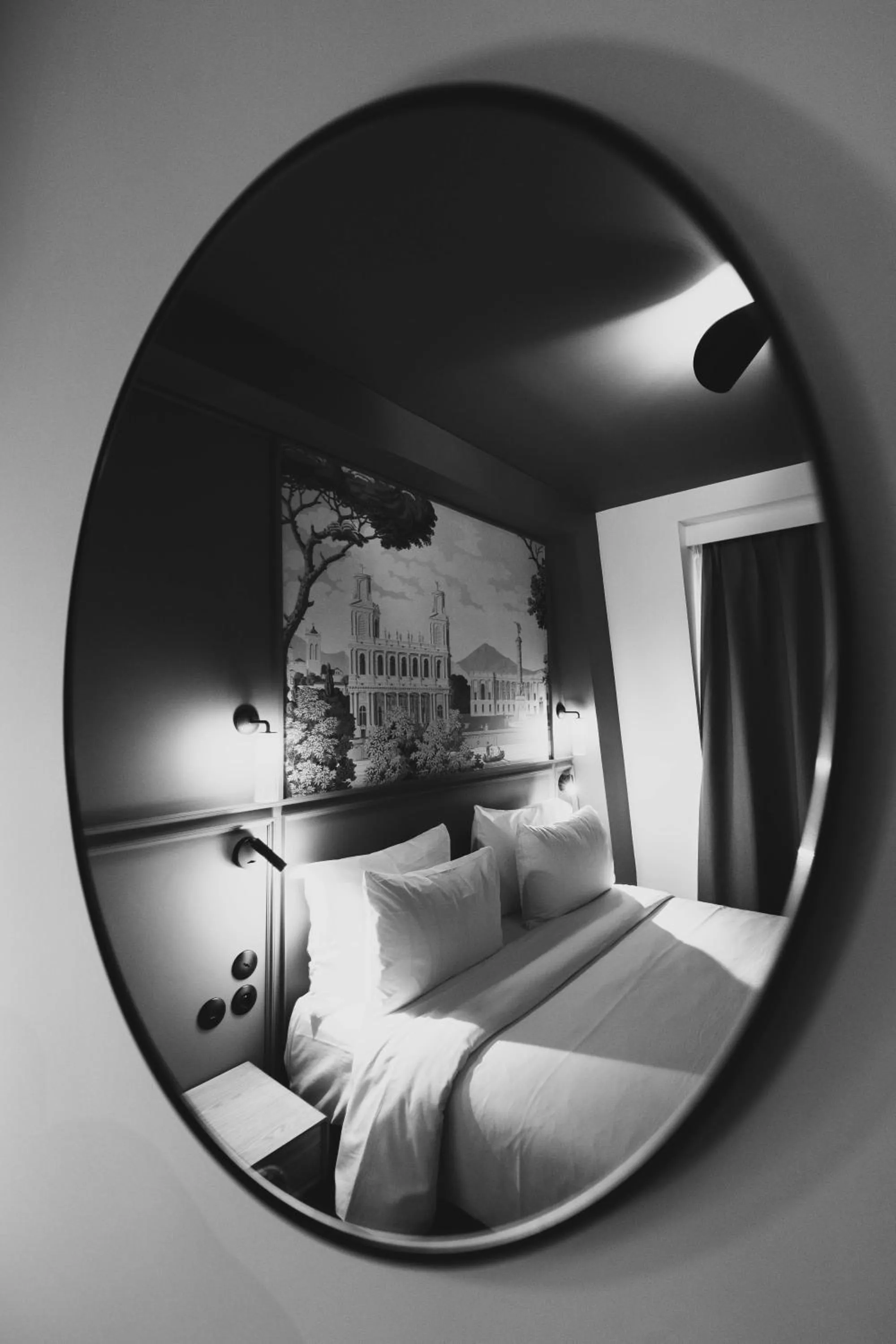Bed in Mercure Paris Bastille Marais