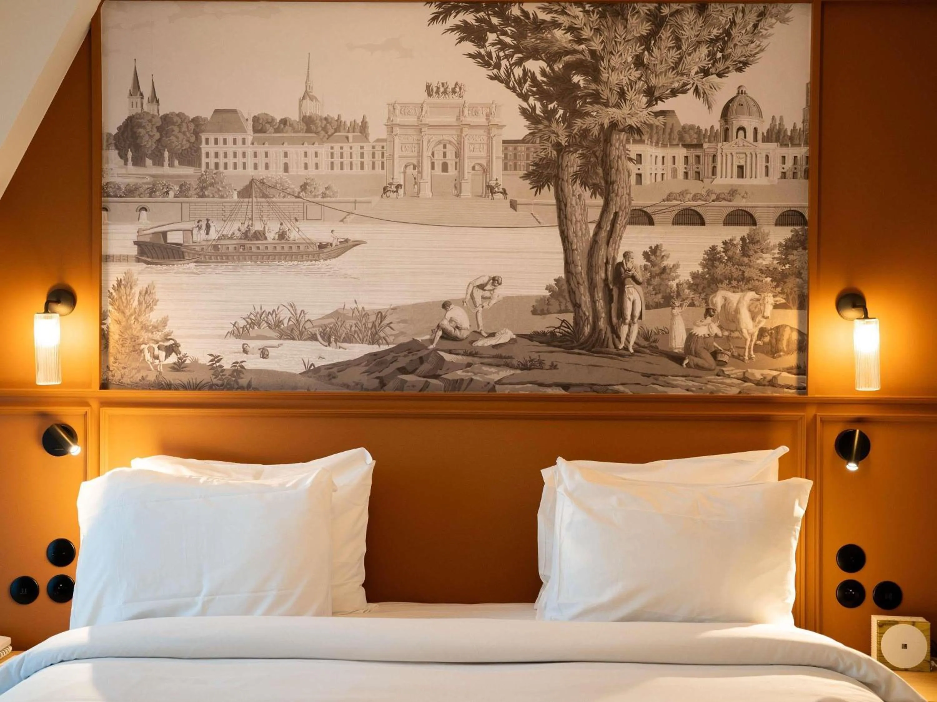 Bedroom, Bed in Mercure Paris Bastille Marais