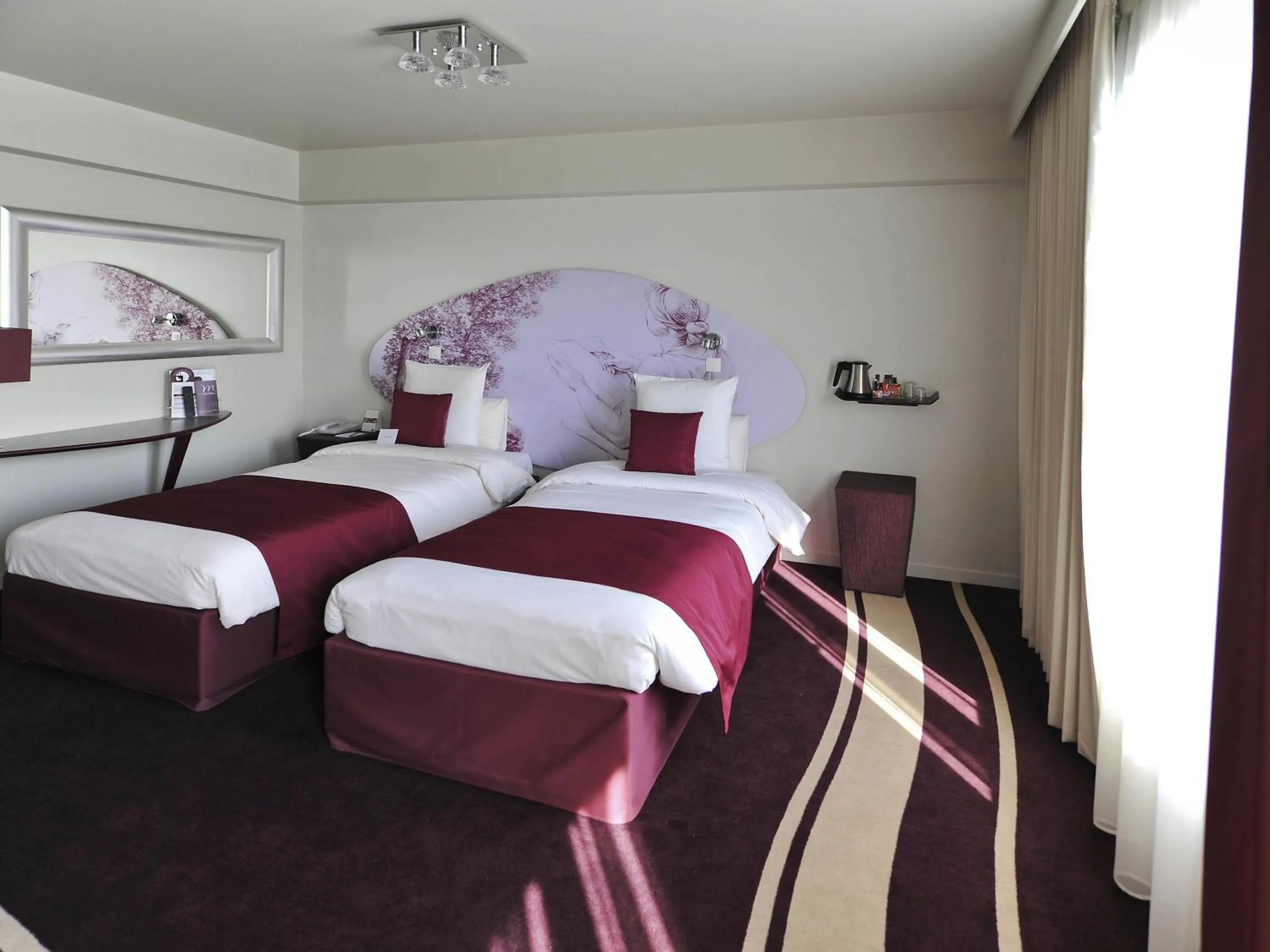Bedroom, Bed in Mercure Paris Bastille Marais