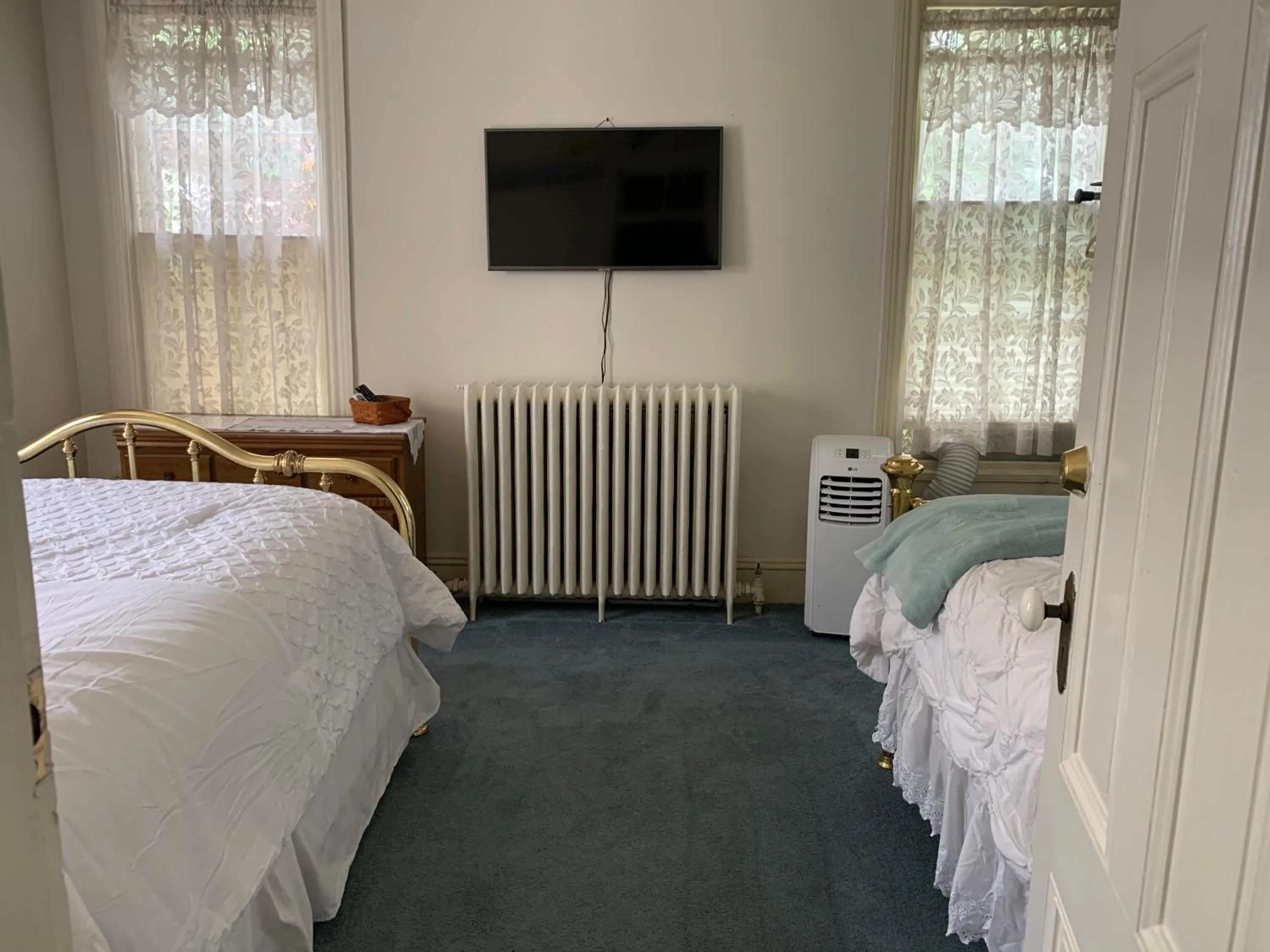 Bed in Susquehanna Manor Inn