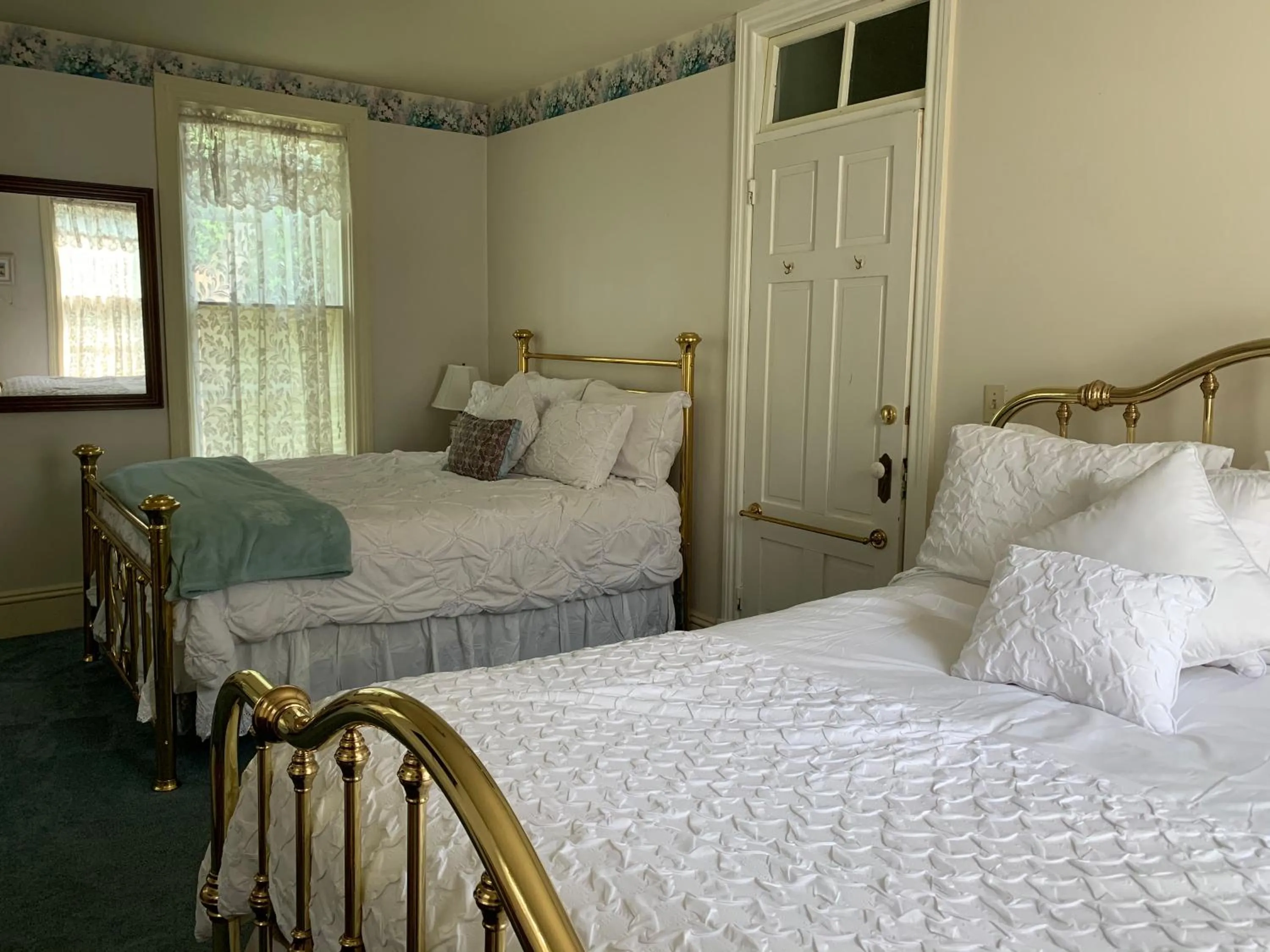 Bed in Susquehanna Manor Inn