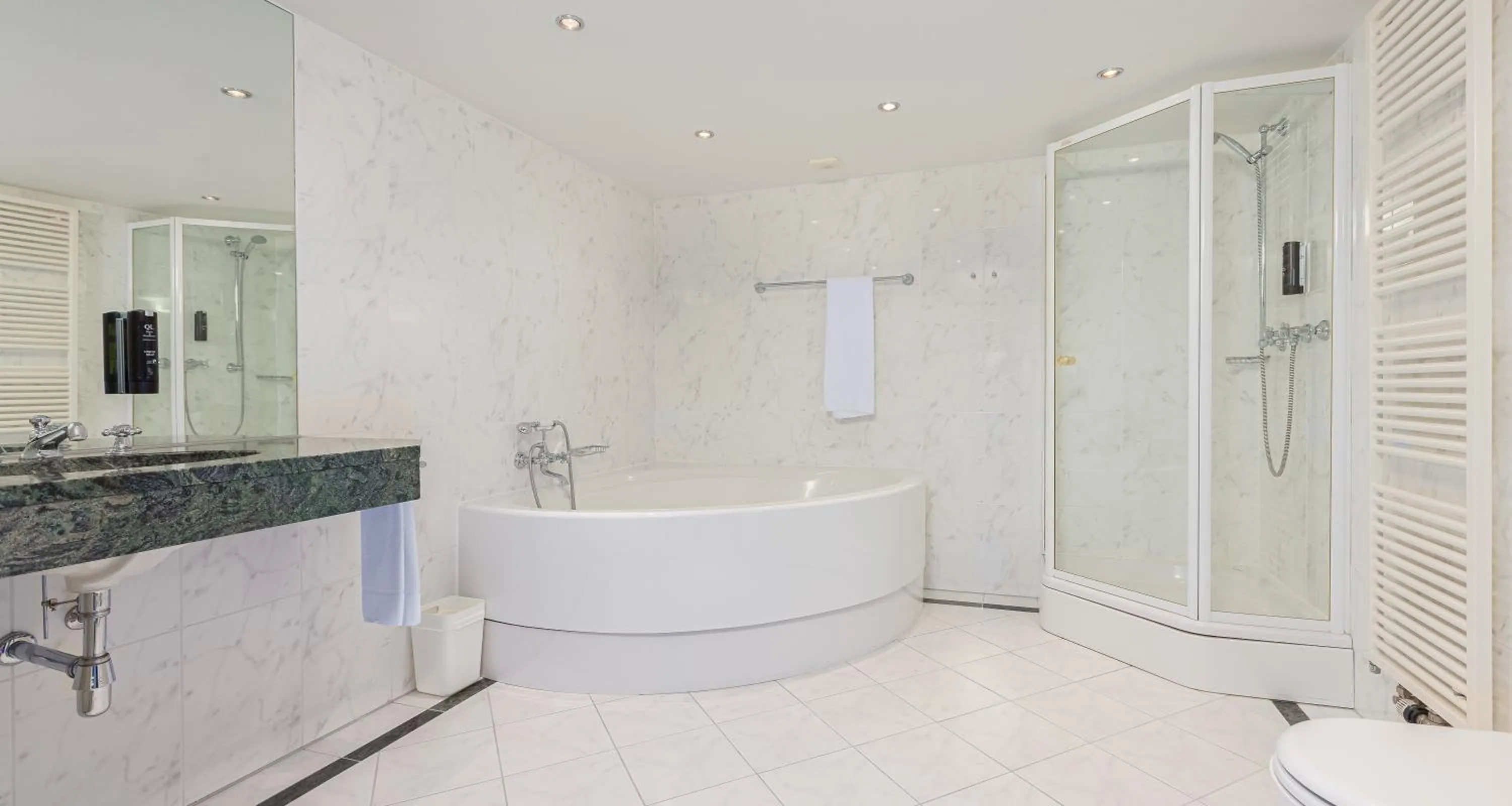 Breakfast in Hotel und Restaurant Burg Schnellenberg