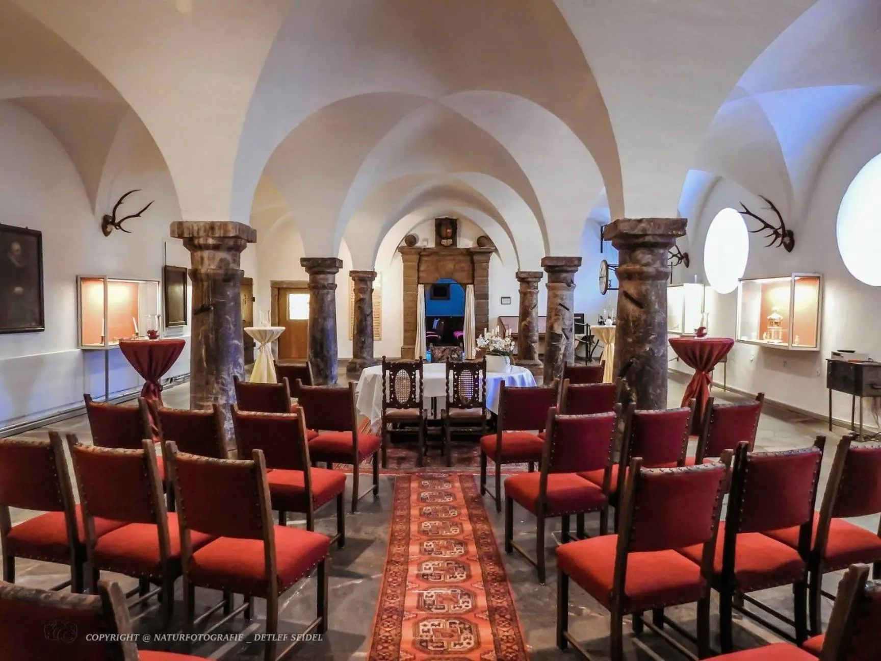 Restaurant/places to eat in Hotel und Restaurant Burg Schnellenberg