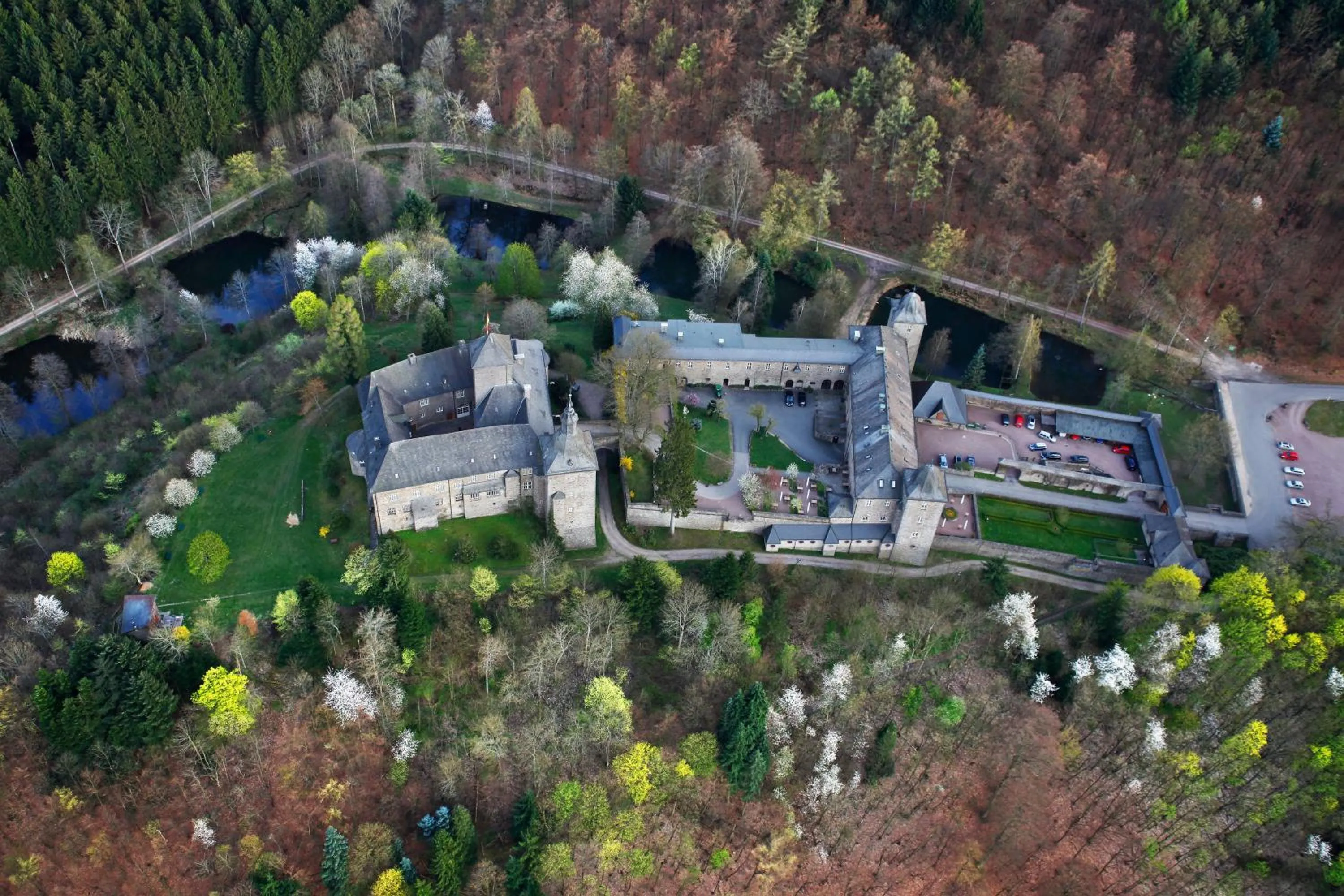 Property building in Hotel und Restaurant Burg Schnellenberg