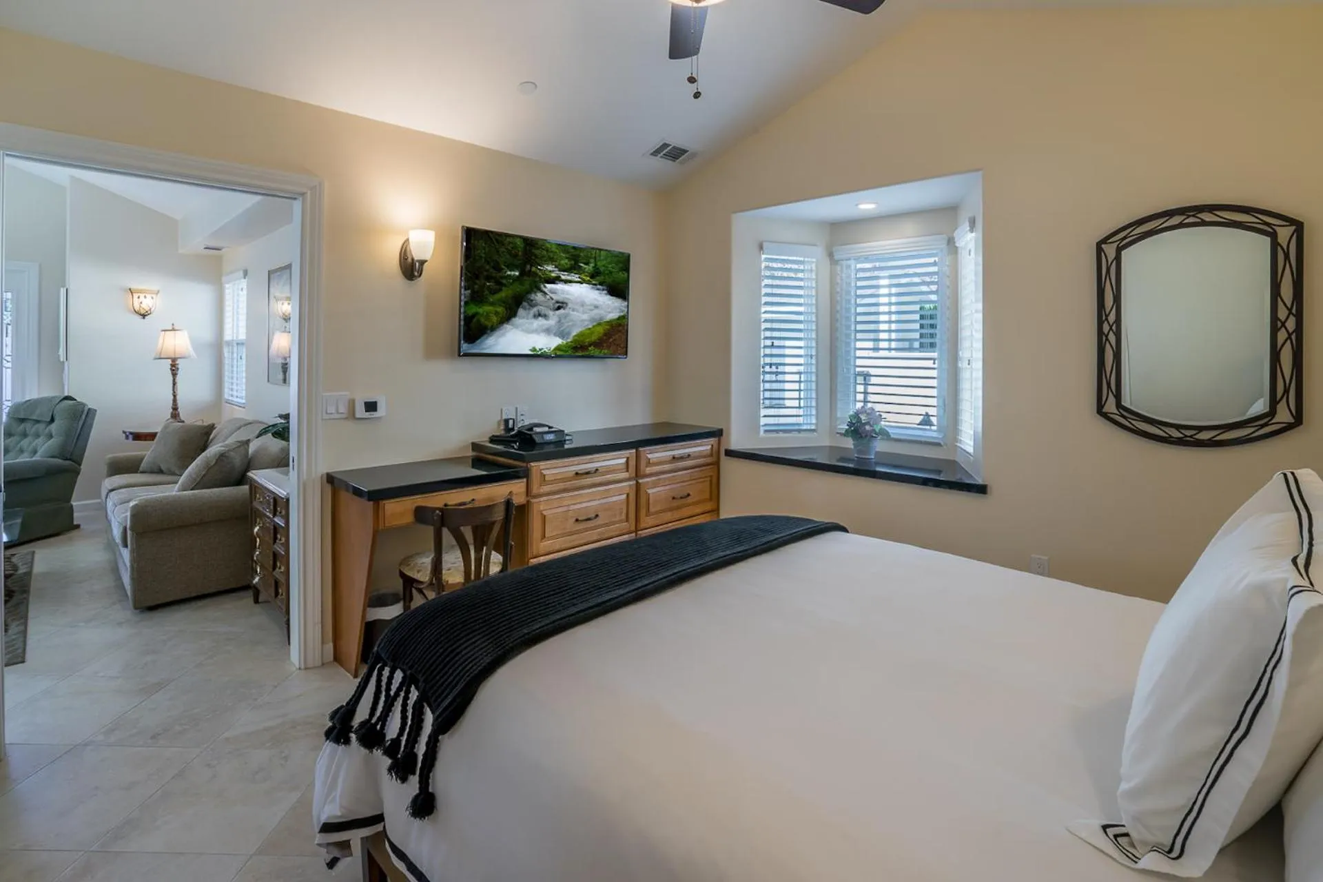 Facility for disabled guests, Bed in Solvang Alisal Vacation Cottages