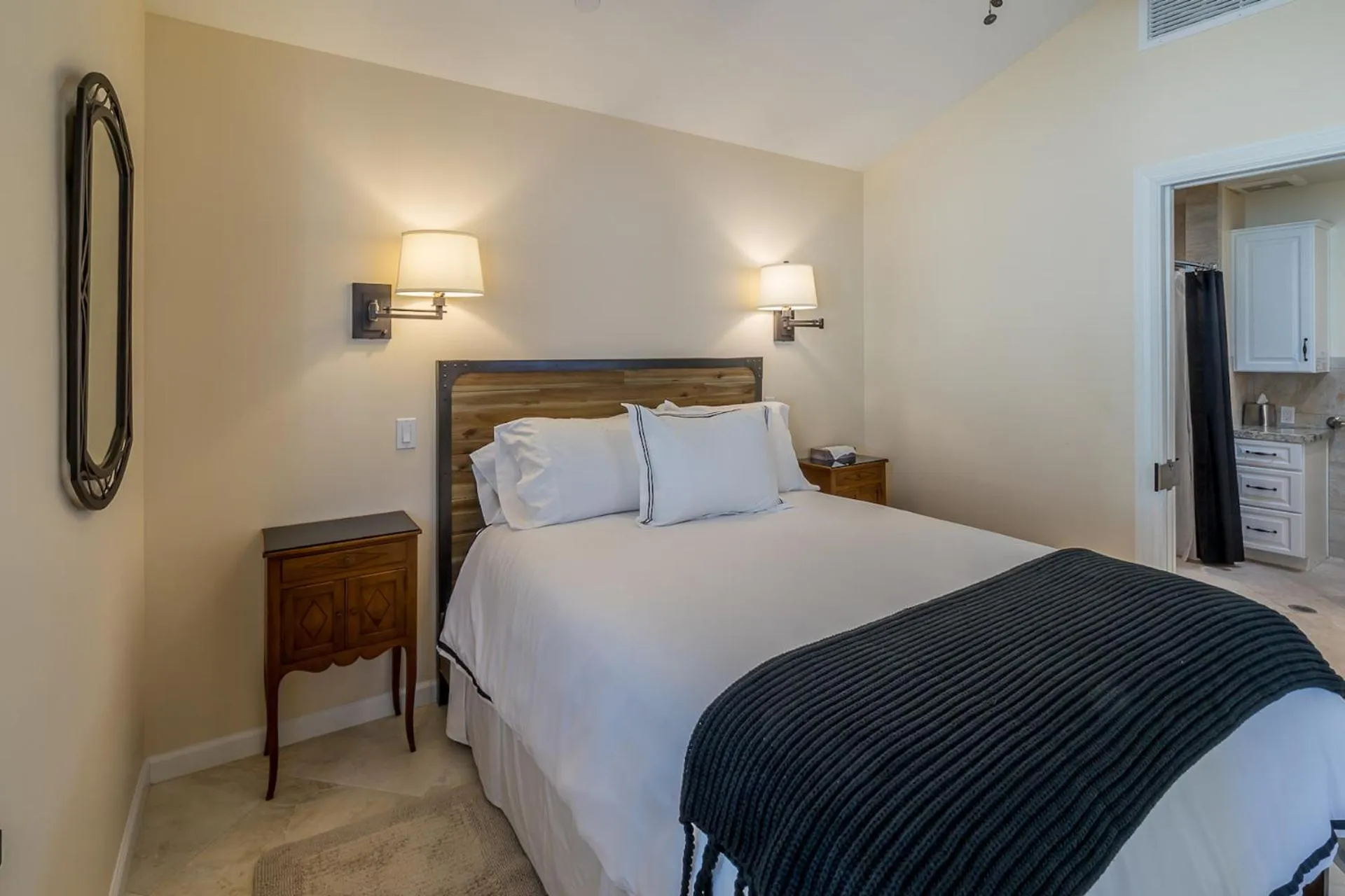 Facility for disabled guests, Bed in Solvang Alisal Vacation Cottages