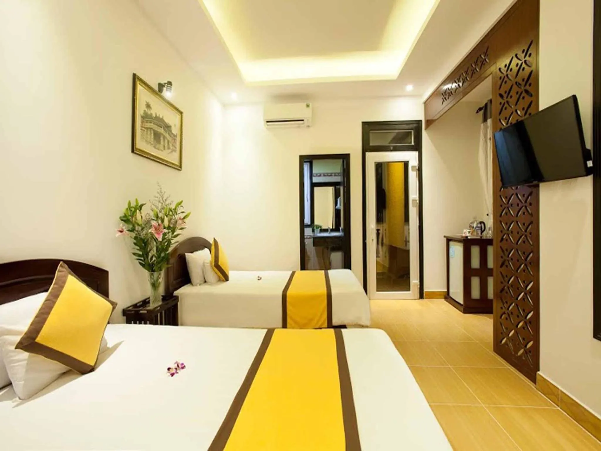 Photo of the whole room, Bed in Hoi An Hai Au Boutique Hotel