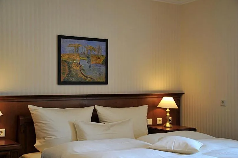 Bed in Waldhotel Rheinbach