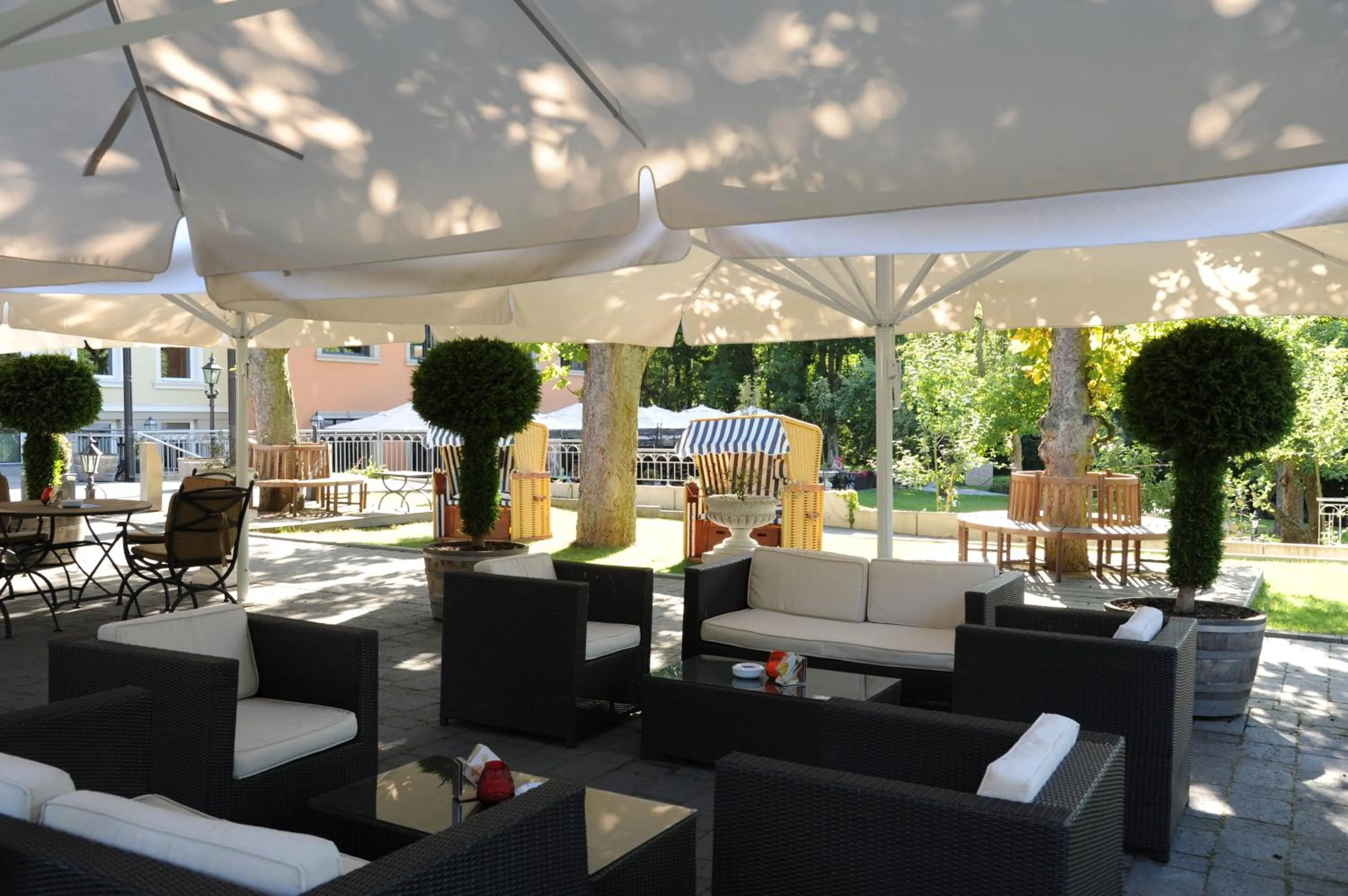 Lounge or bar in Waldhotel Rheinbach