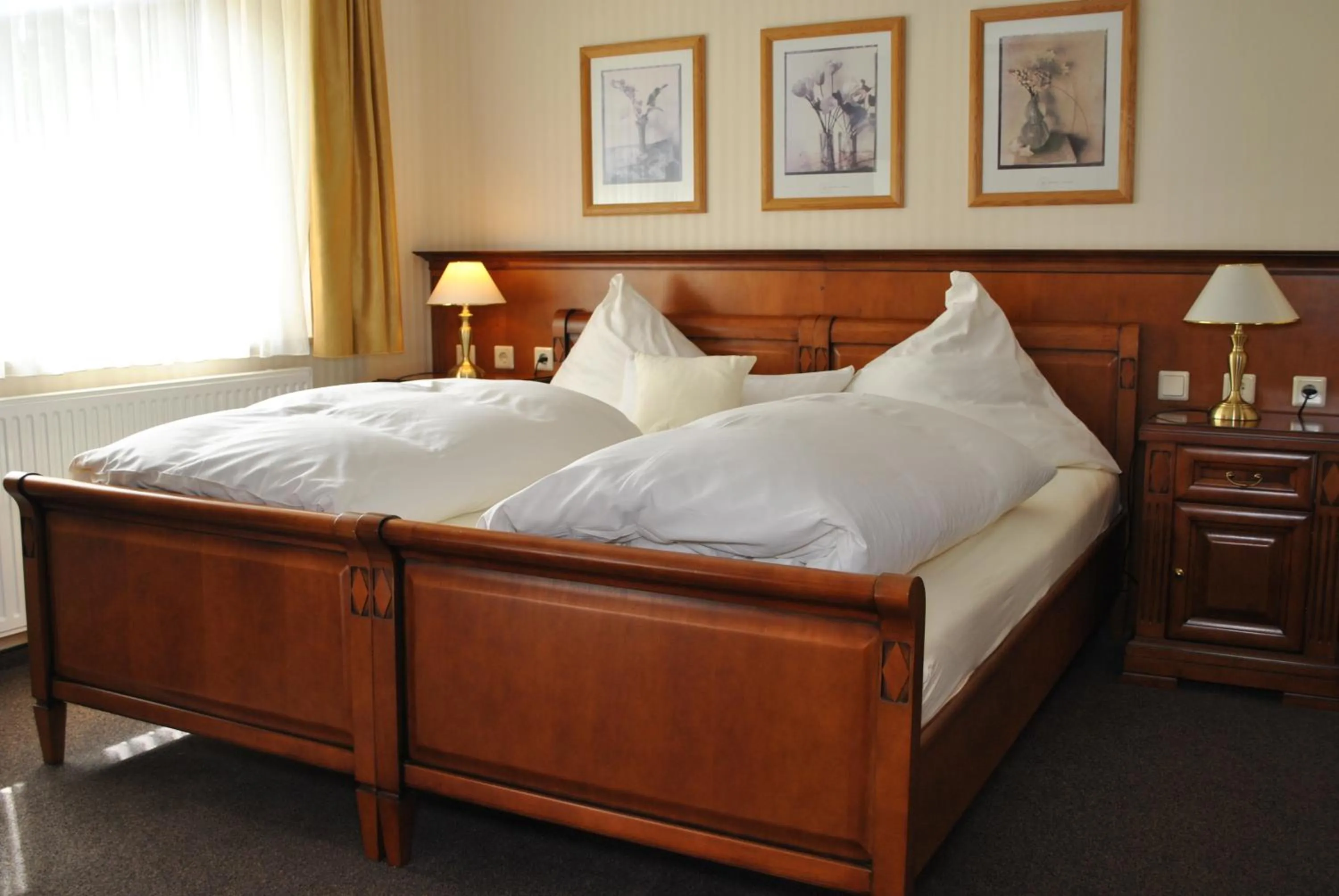 Bed in Waldhotel Rheinbach