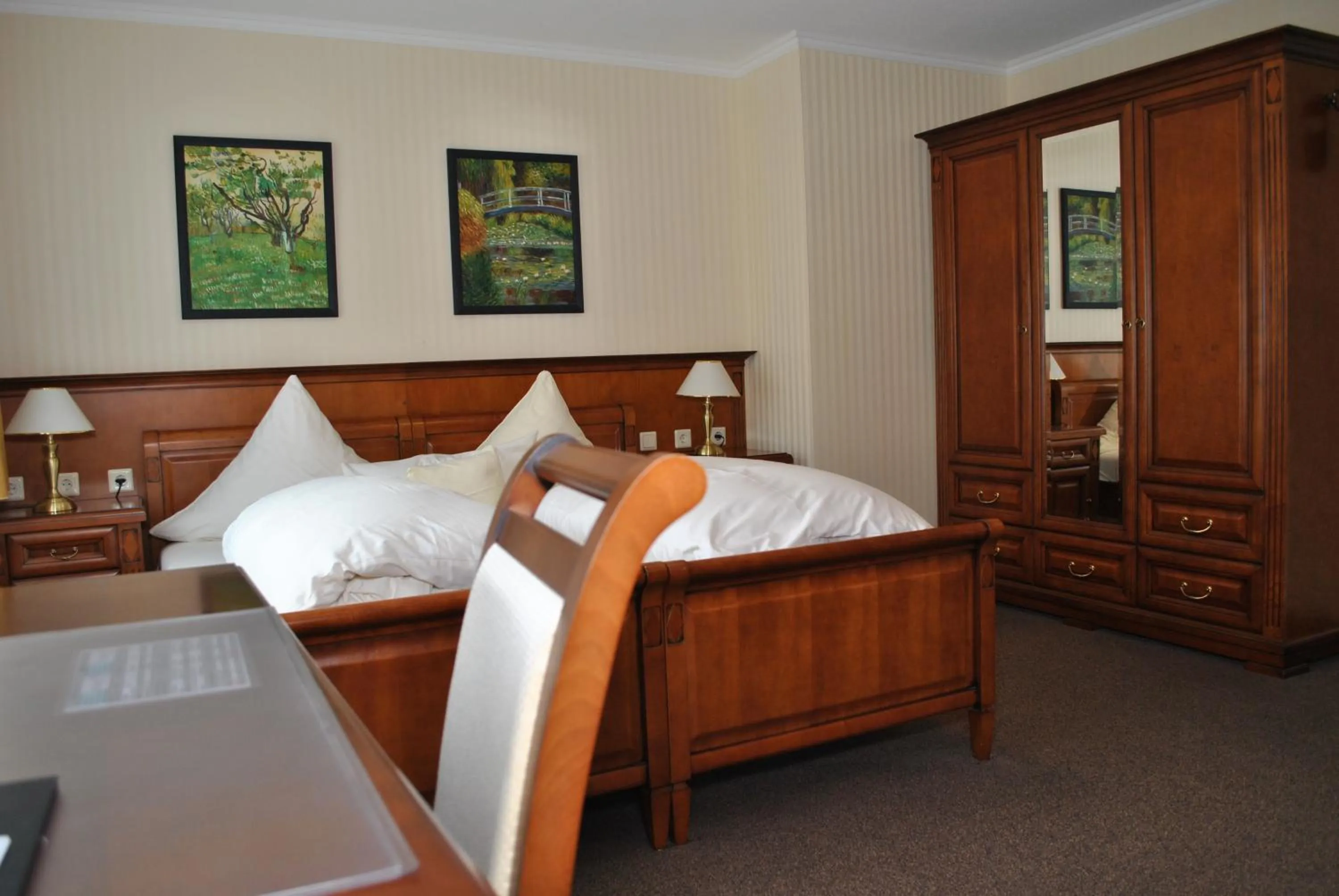 Bed in Waldhotel Rheinbach